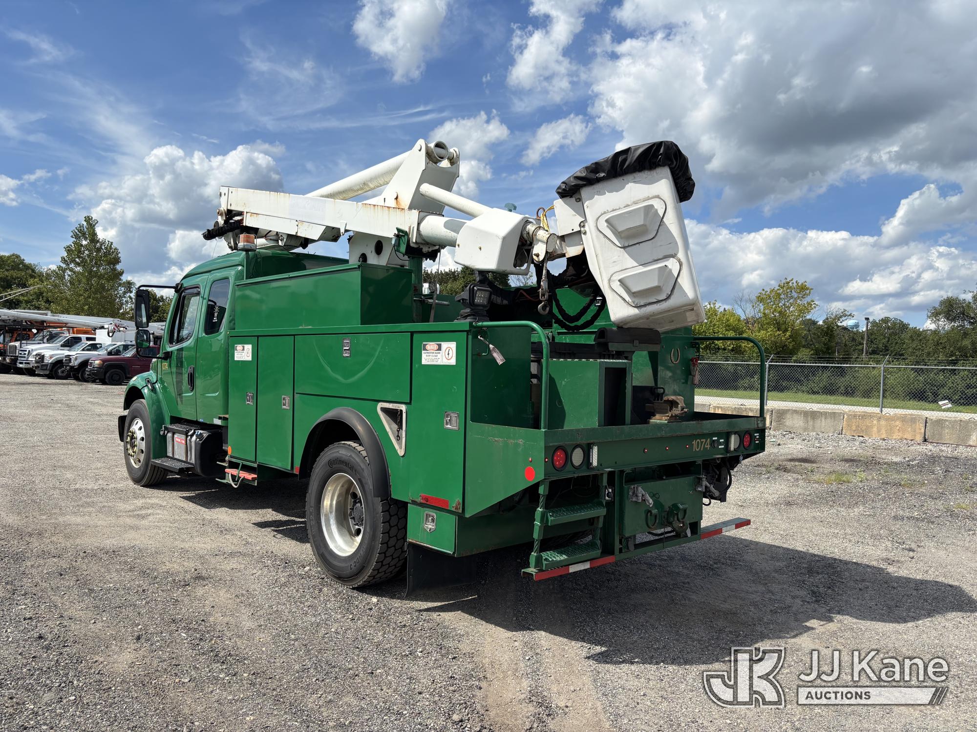 2015 Freightliner M2 106