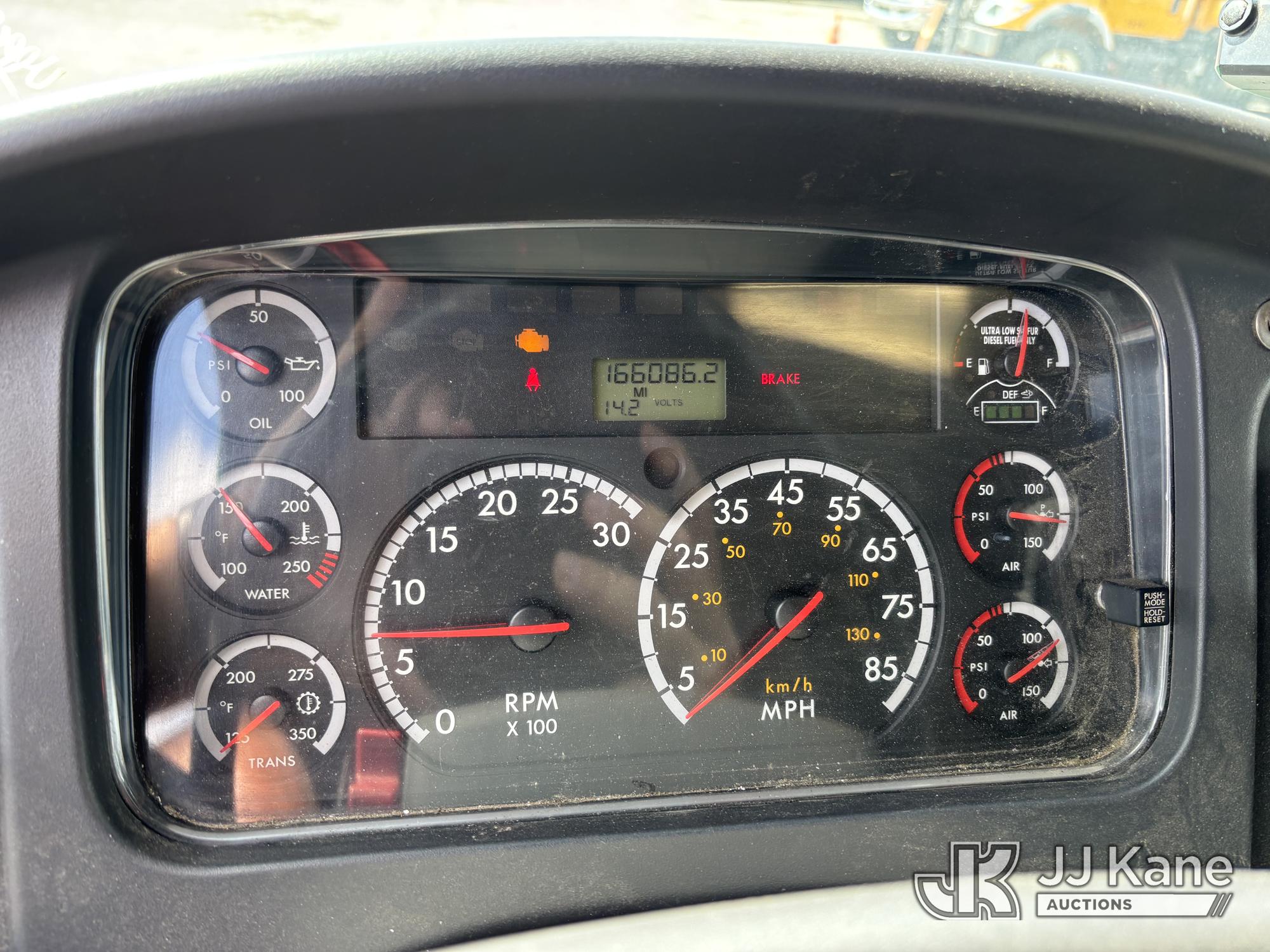 2015 Freightliner M2 106