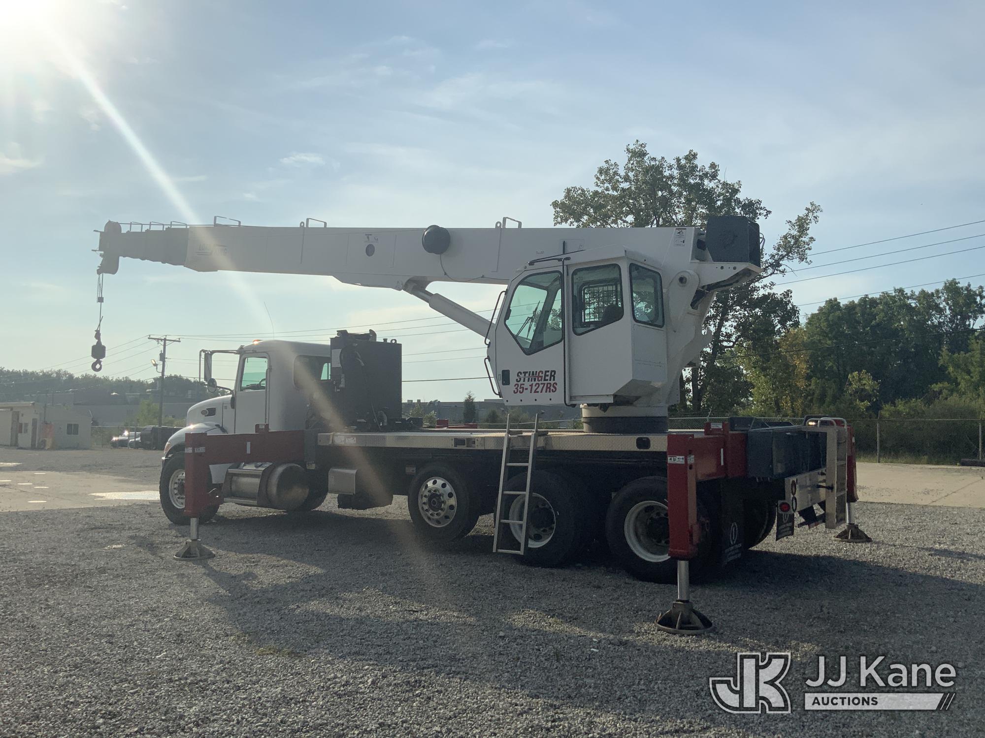 2021 Peterbilt 348