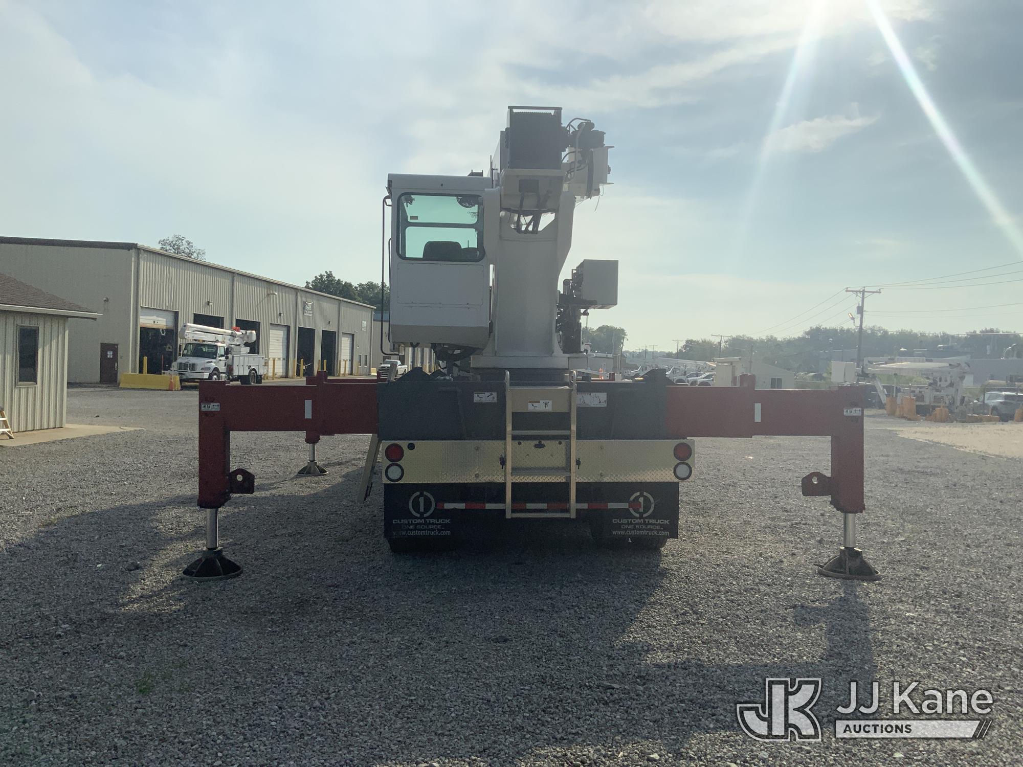 2021 Peterbilt 348