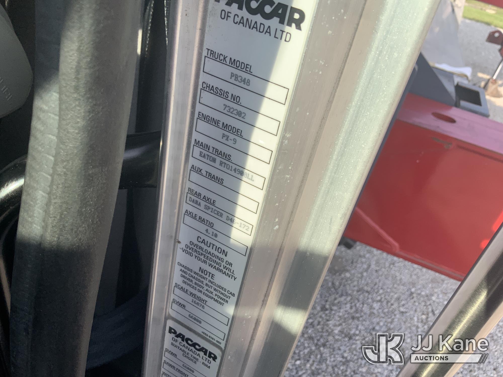2021 Peterbilt 348