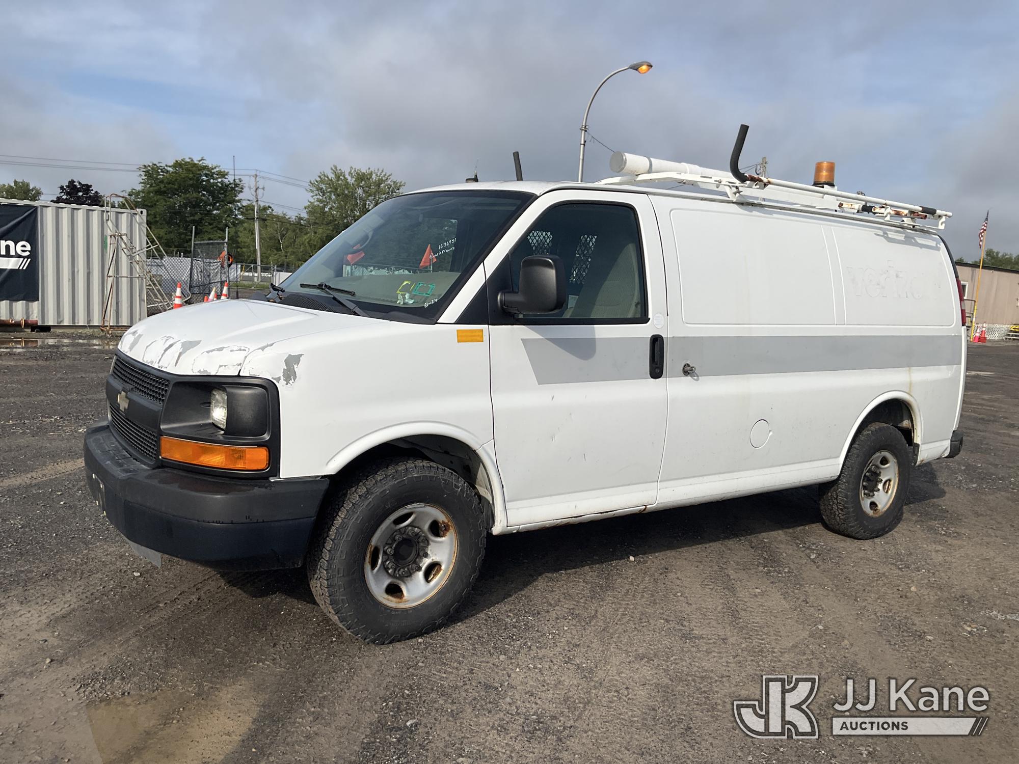 Photo of 2011 Chevrolet Express G2500