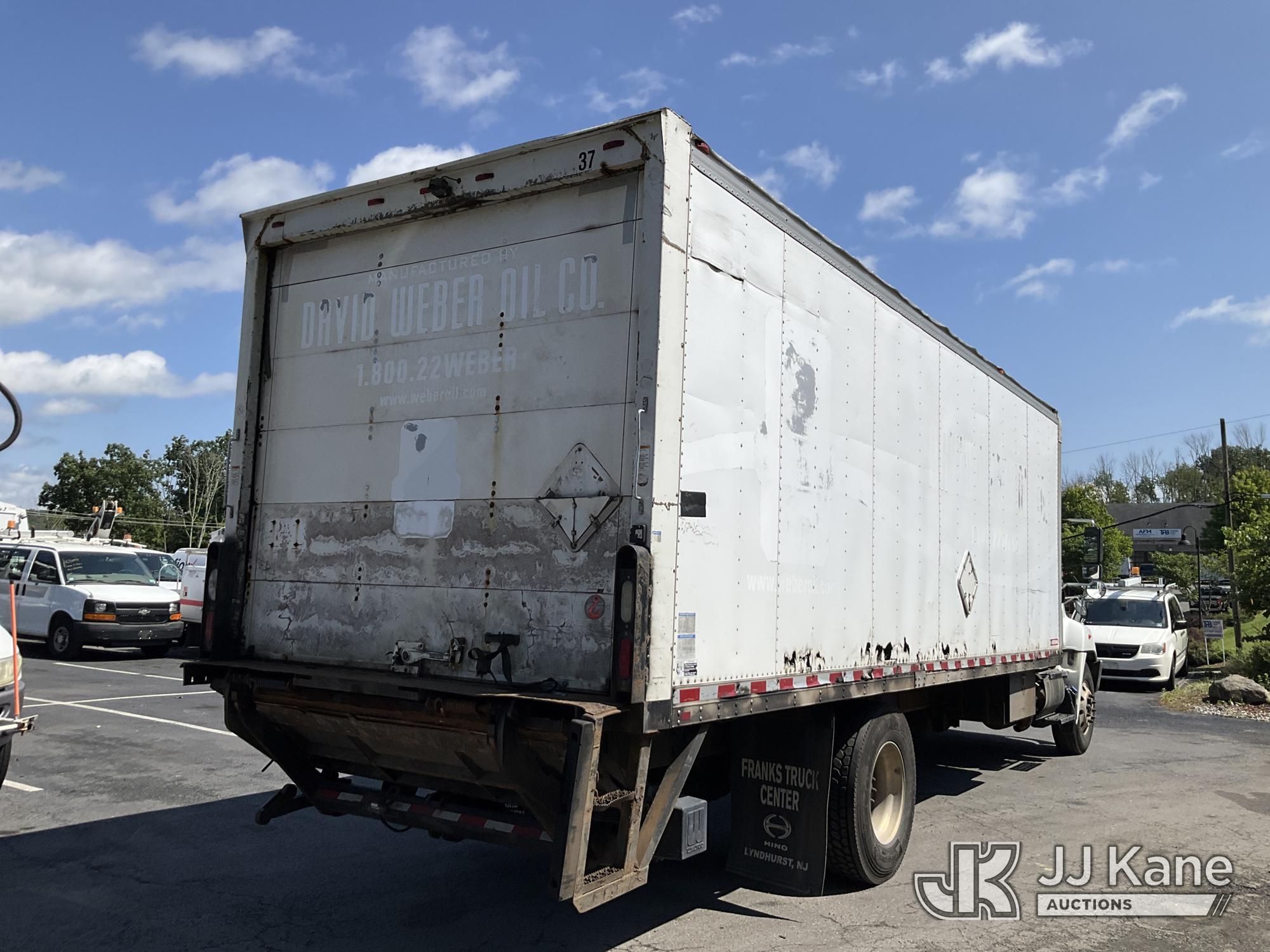2016 Hino CONVENTIONAL CAB