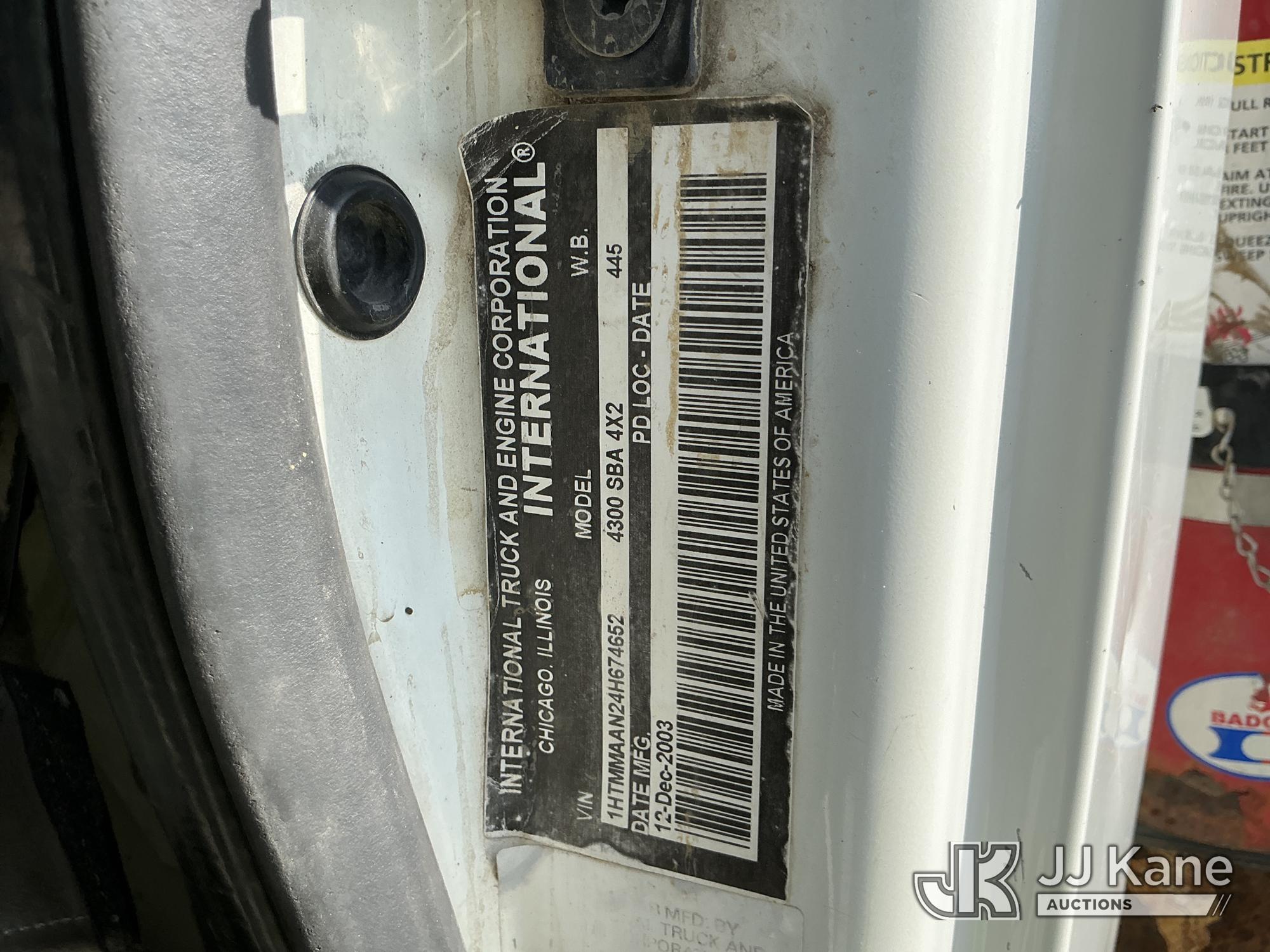 2004 International 4300