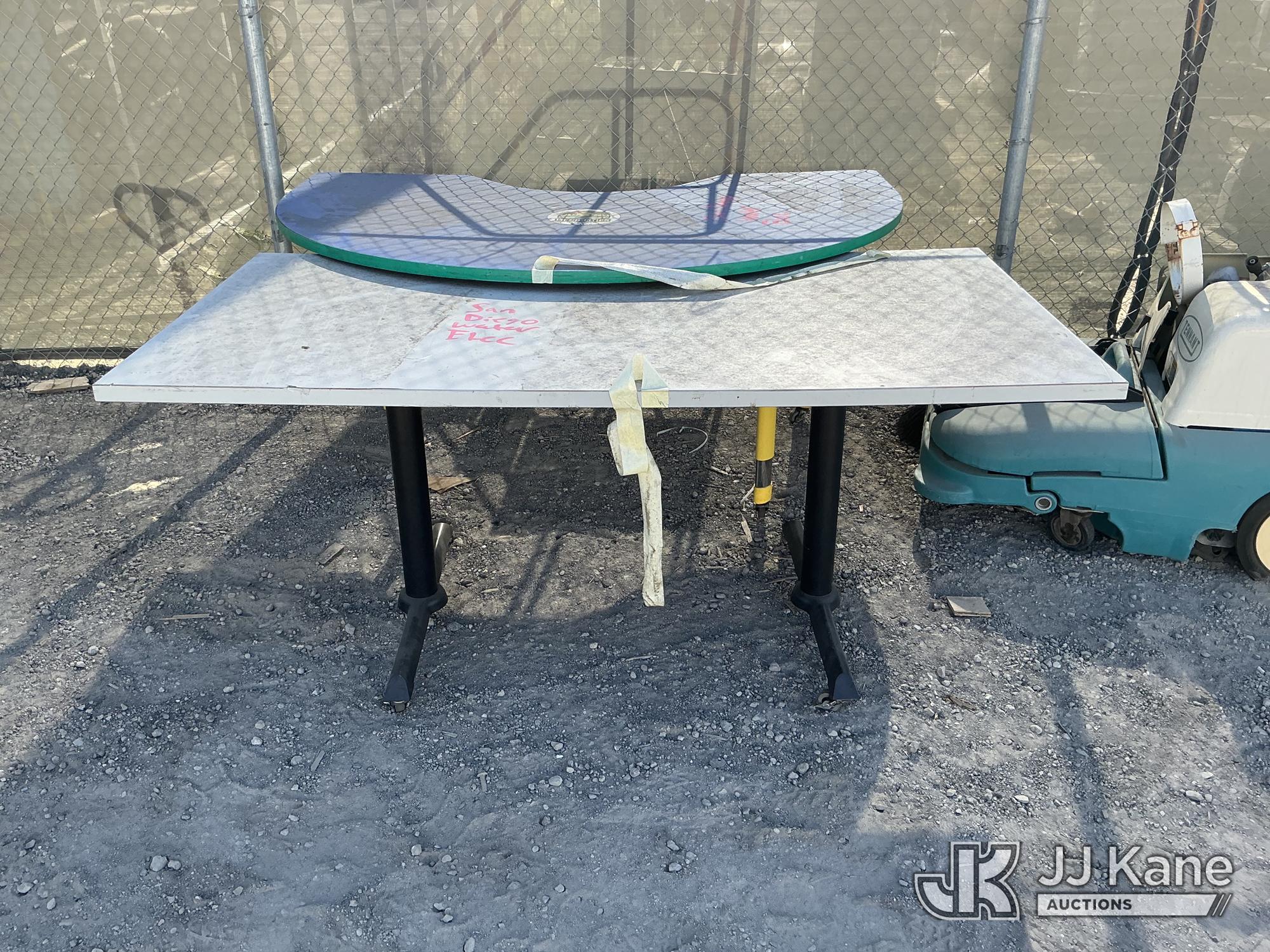 (2) Tables (Used) NOTE: This unit is being sold AS IS/WHERE IS via Timed Auction and is located in Jurupa Valley