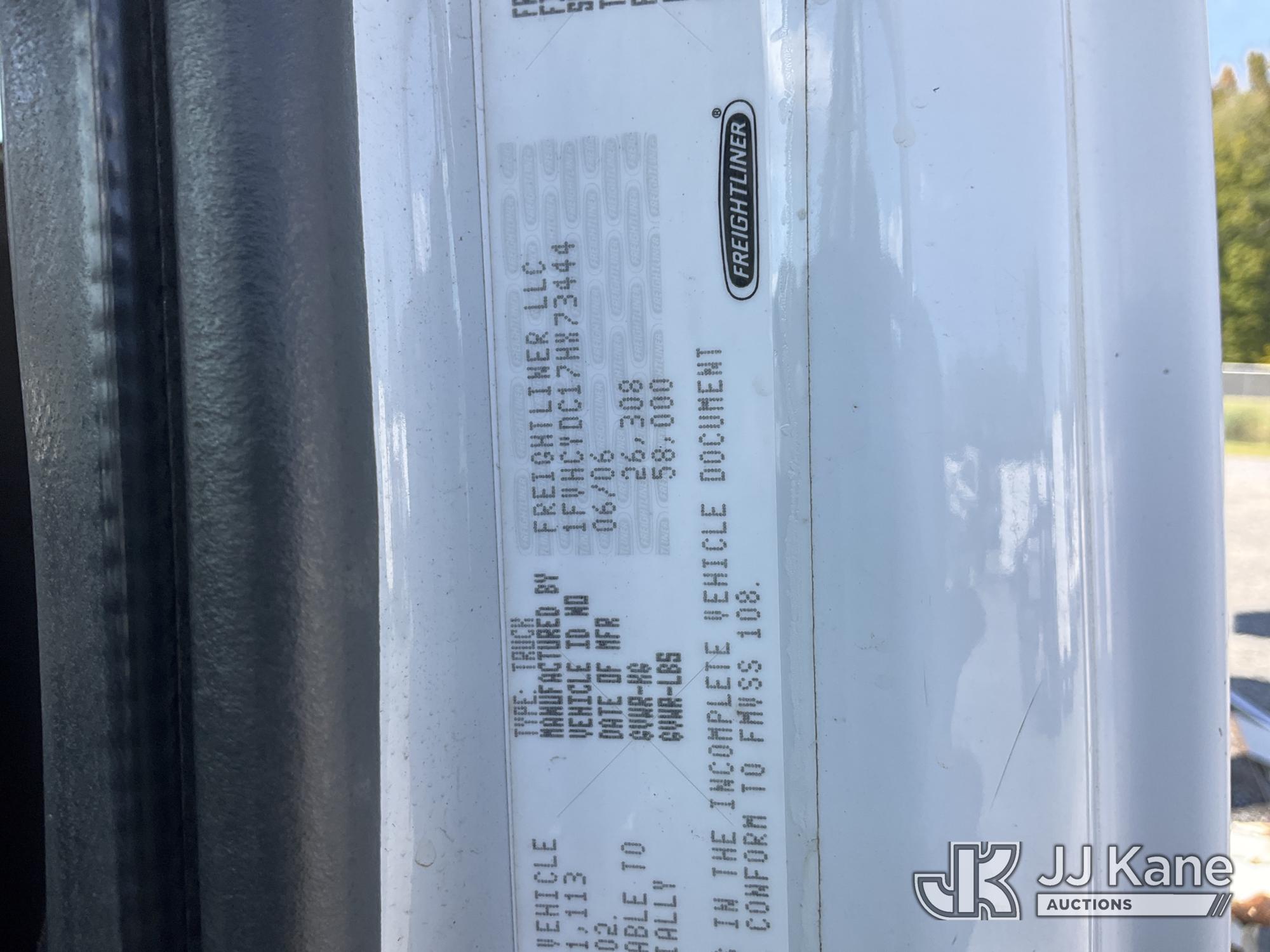 2007 Freightliner M2 106