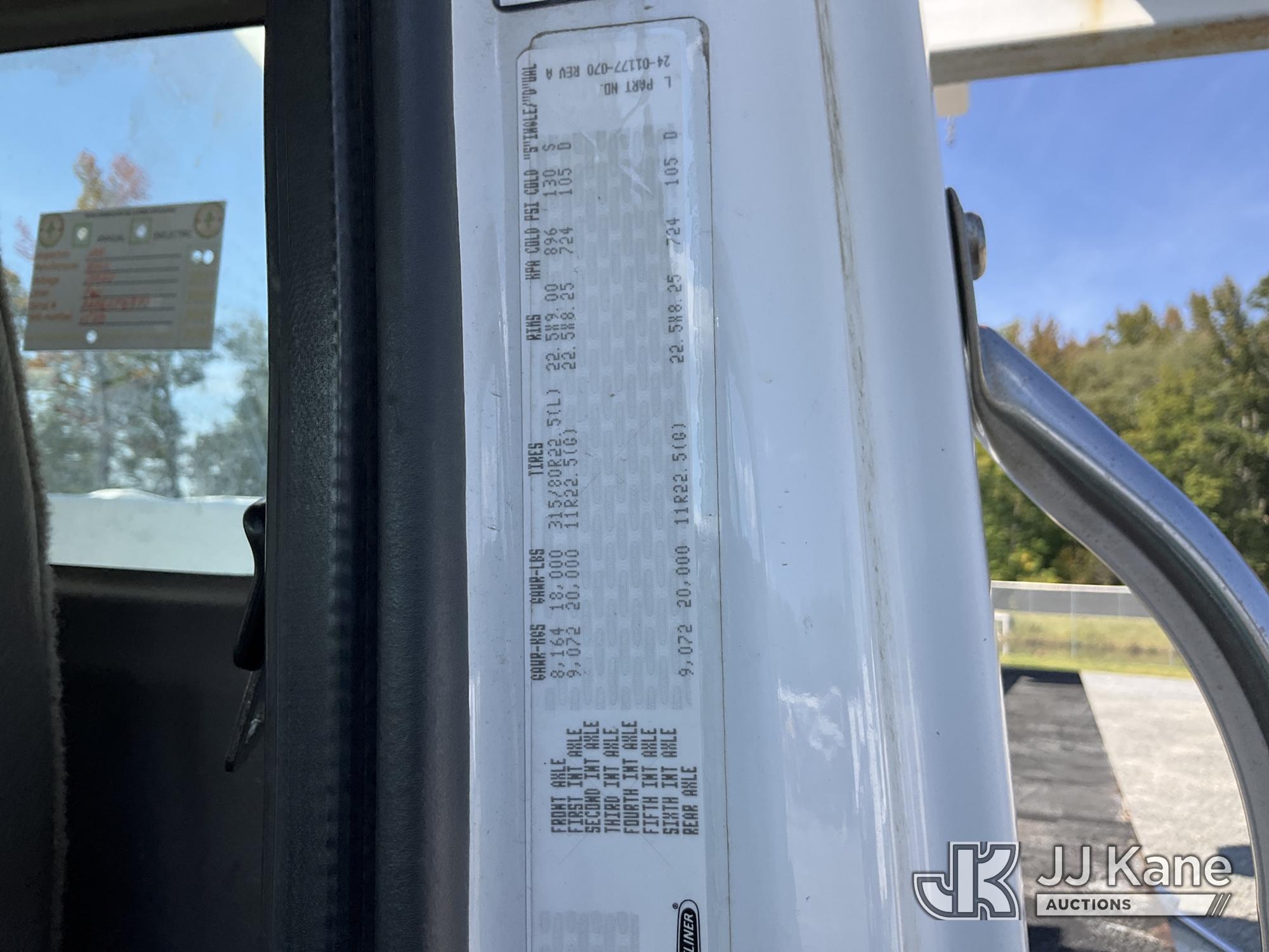 2007 Freightliner M2 106