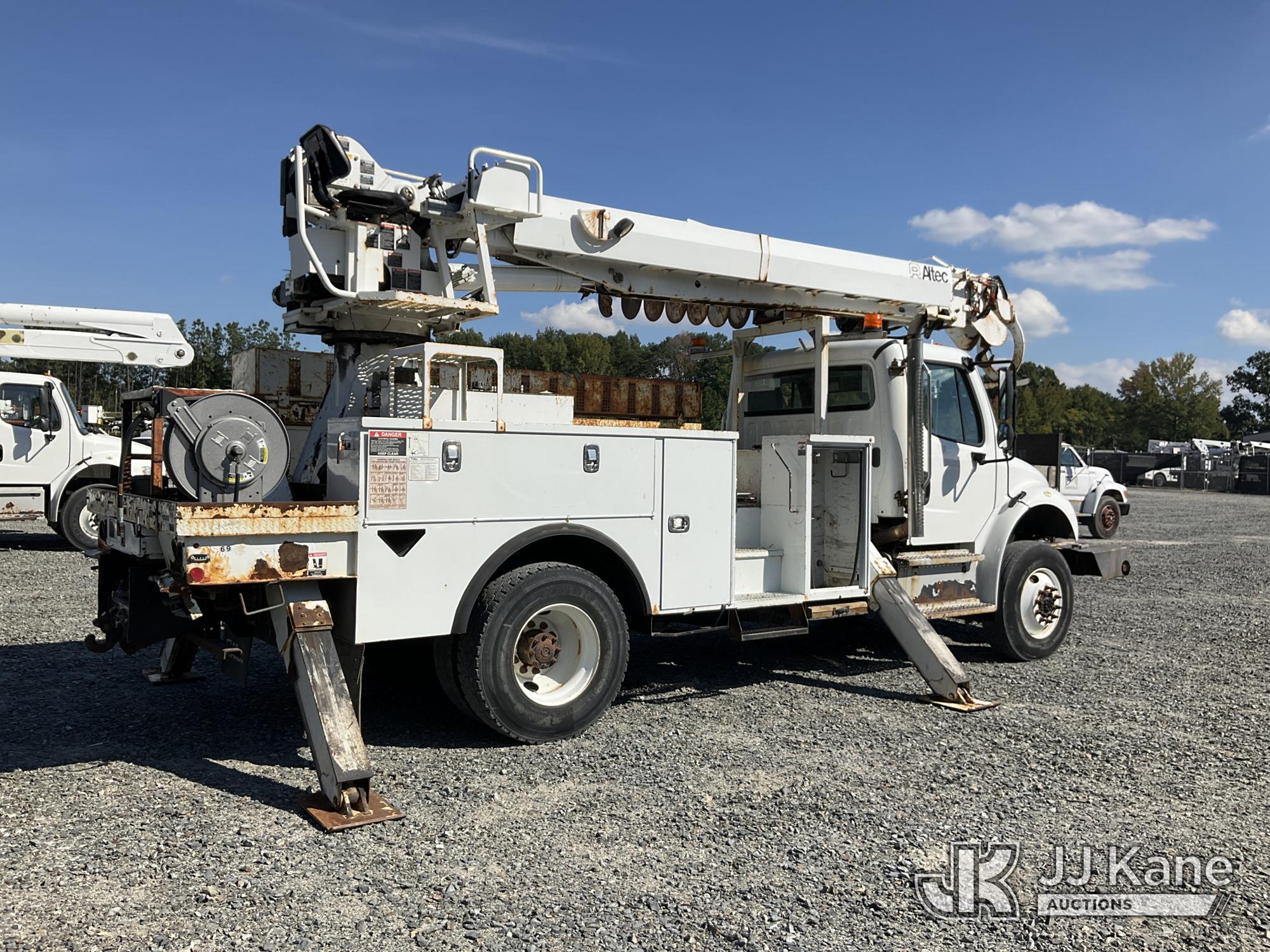 2017 Freightliner M2 106