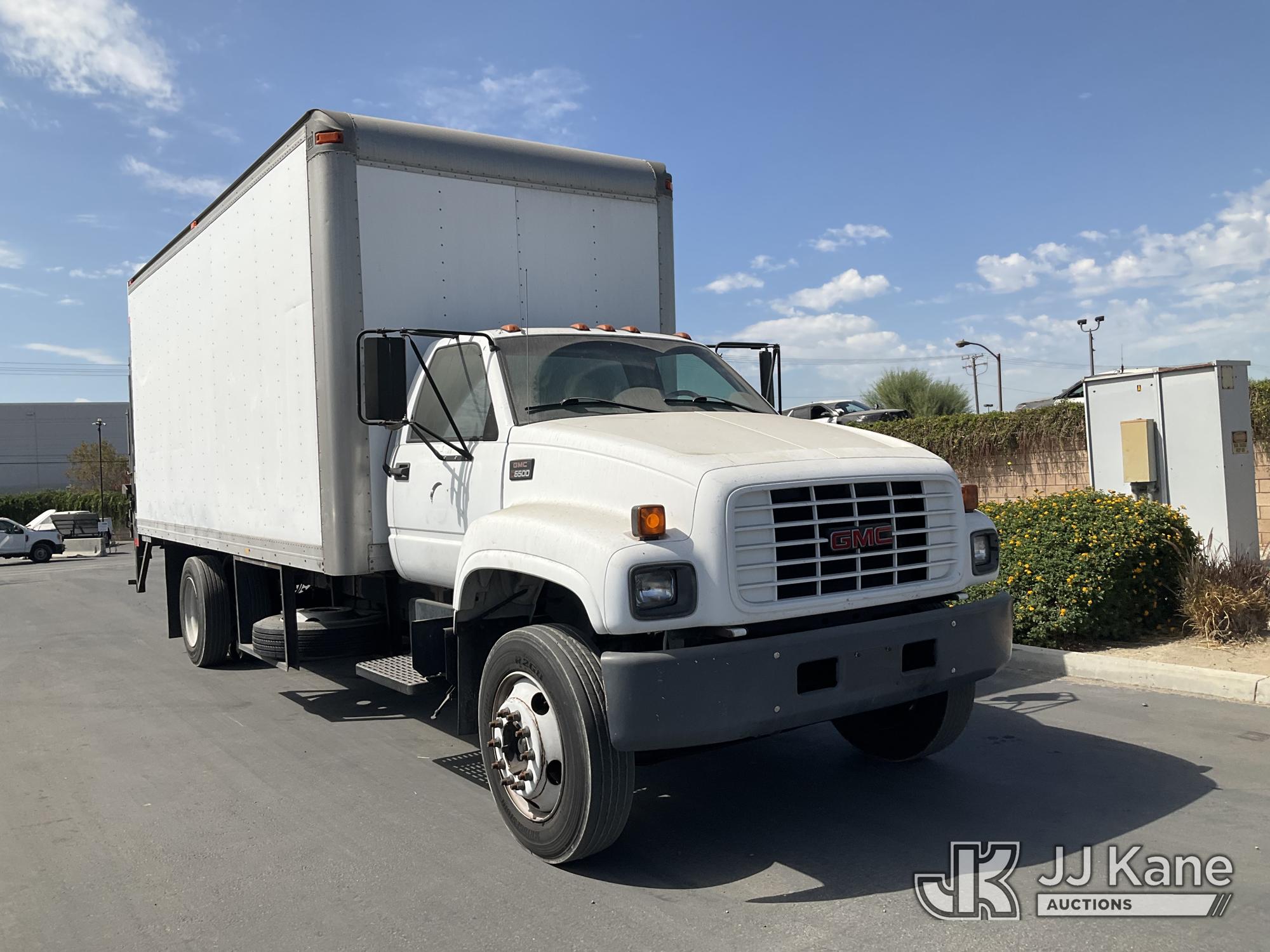 2000 GMC C7H042