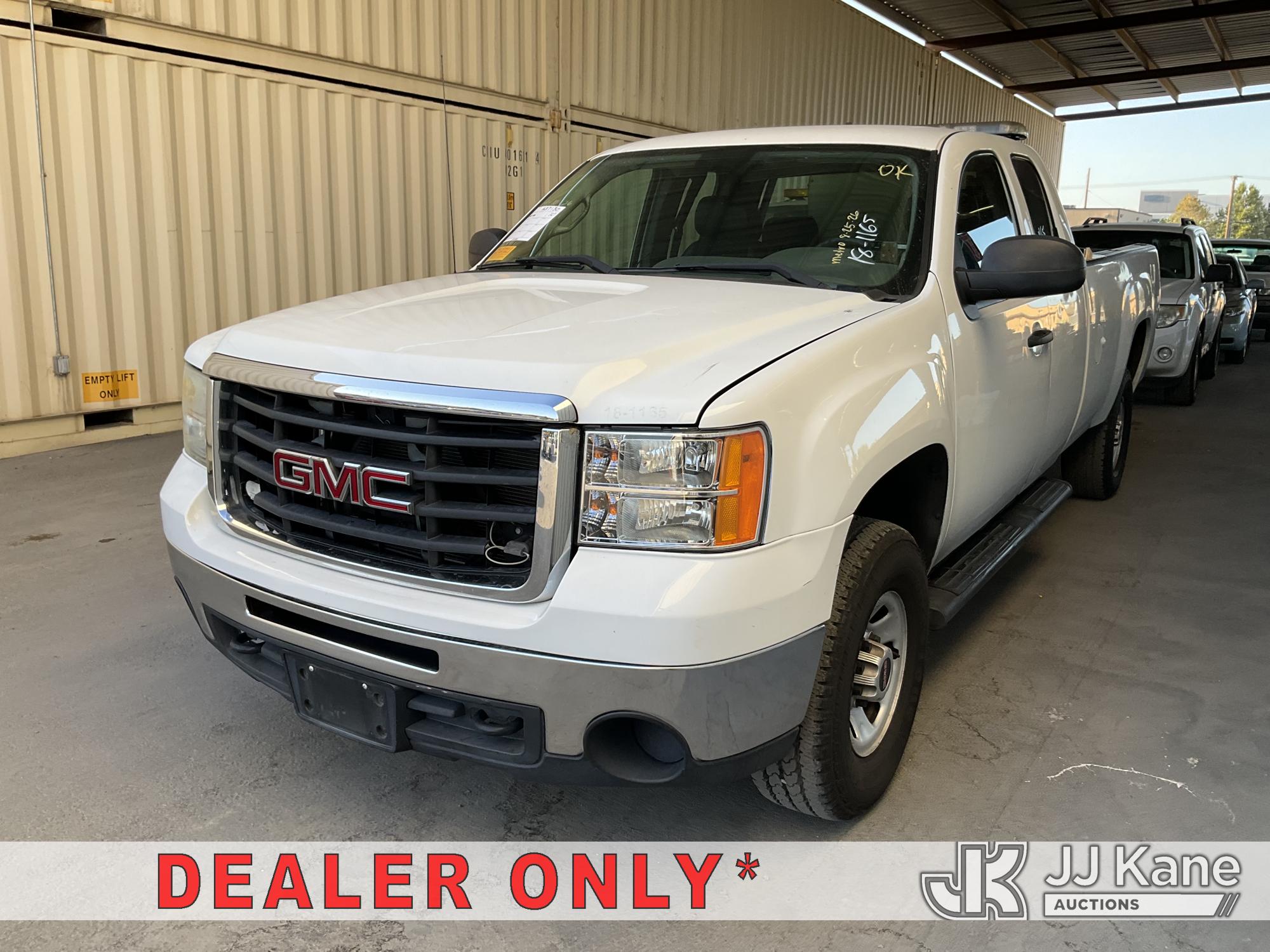 2010 GMC Sierra 3500HD Extended-Cab Pickup Truck