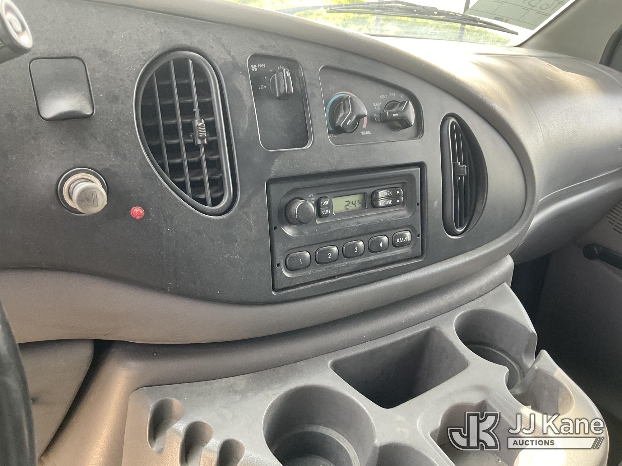 2001 Ford ECONOLINE E-350