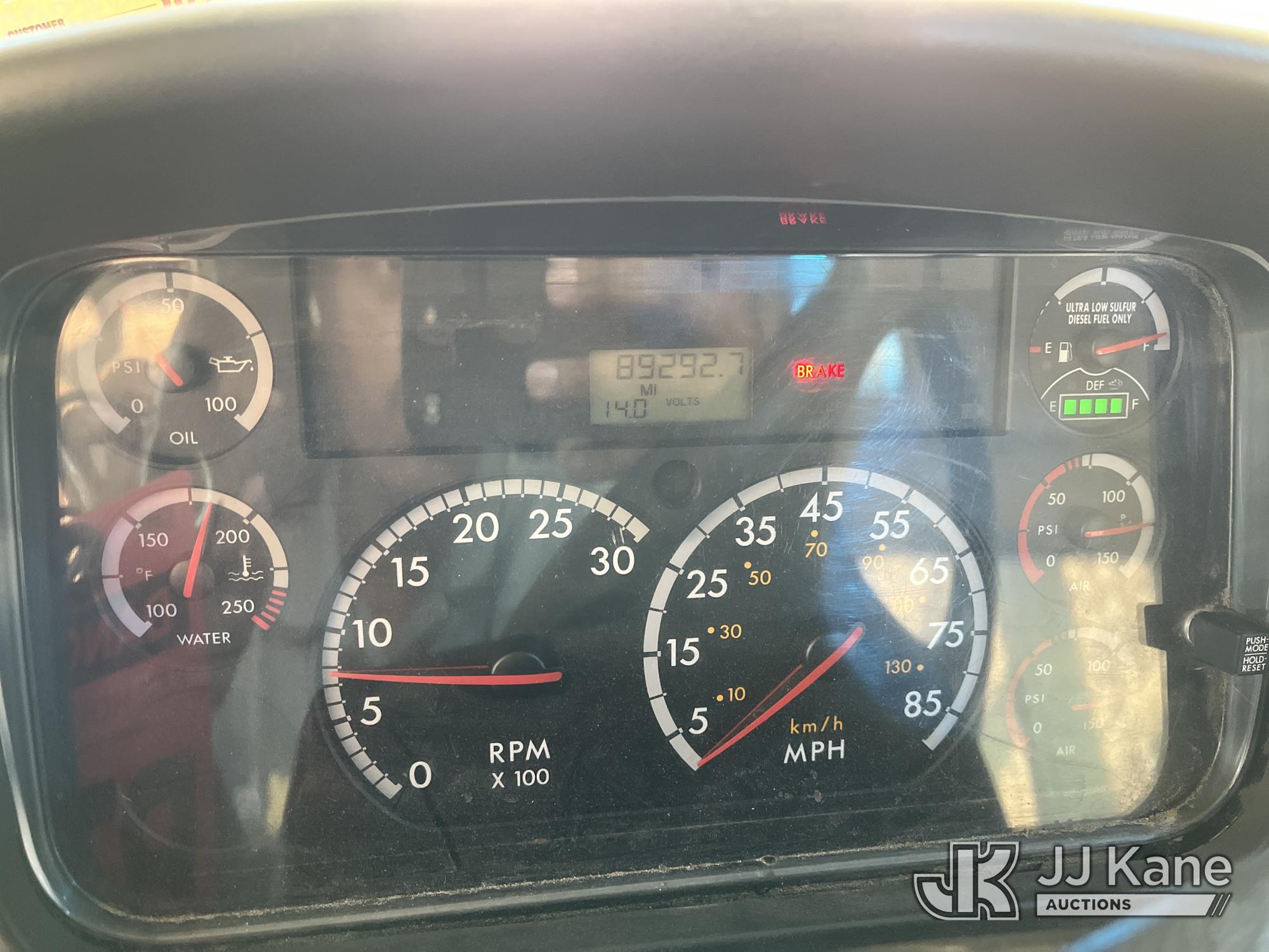 2014 Freightliner M2 106