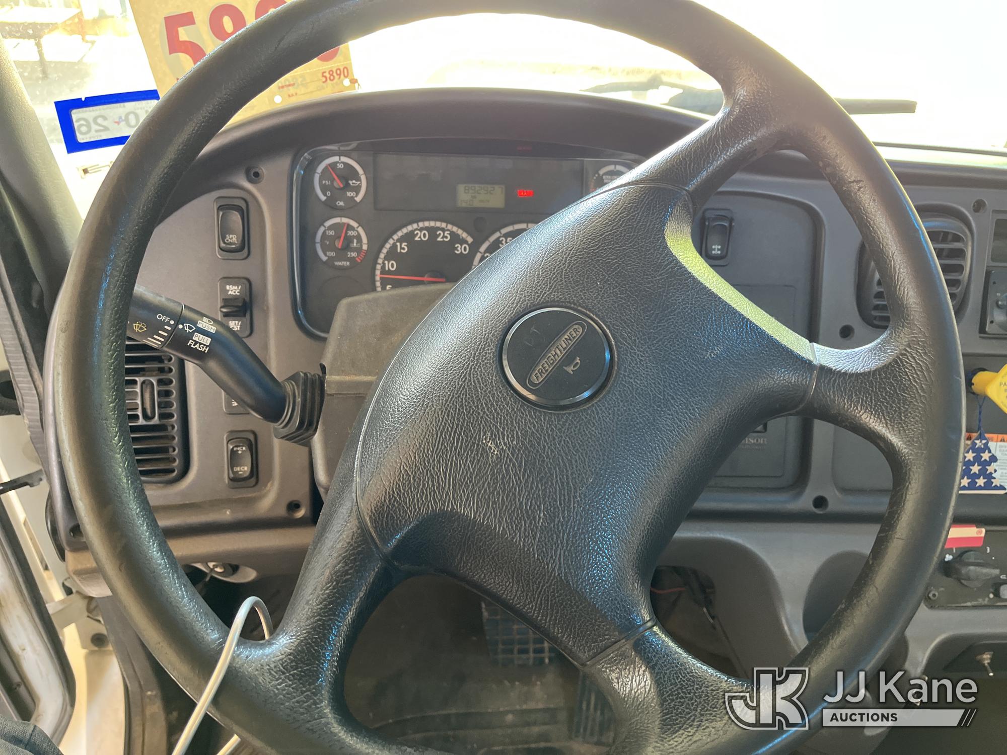2014 Freightliner M2 106