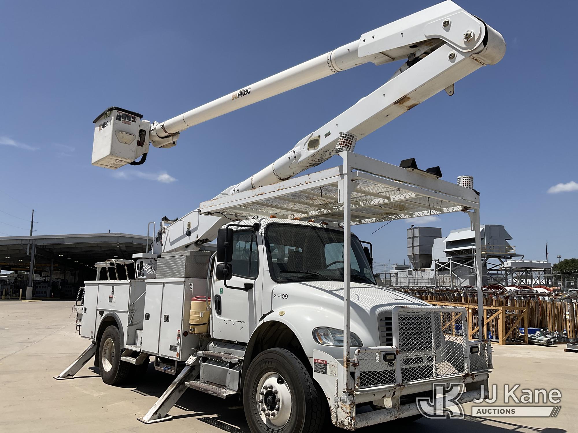 2013 Freightliner M2 106
