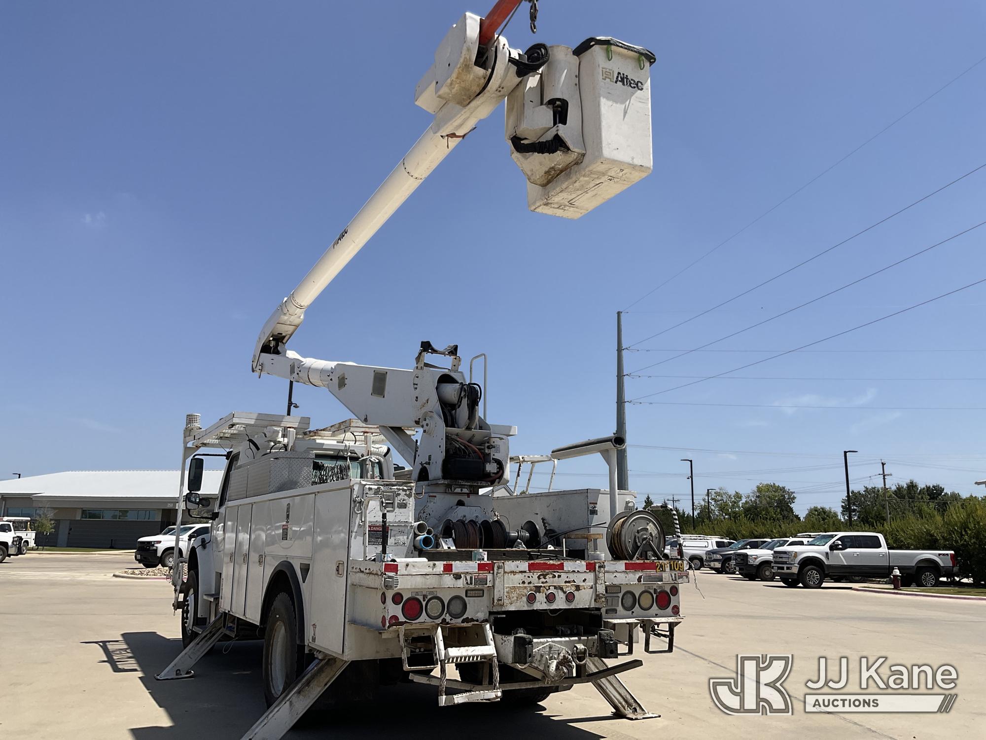 2013 Freightliner M2 106