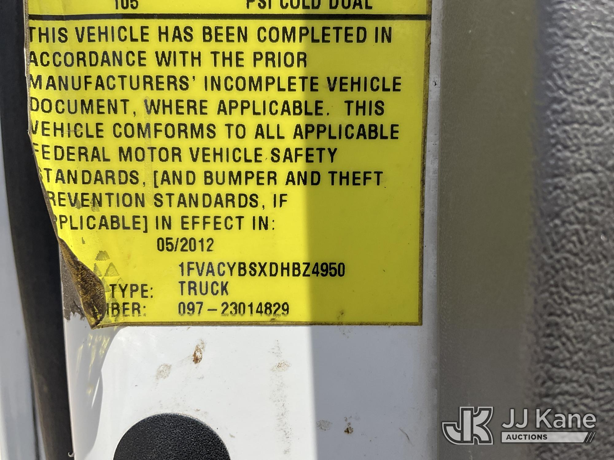 2013 Freightliner M2 106