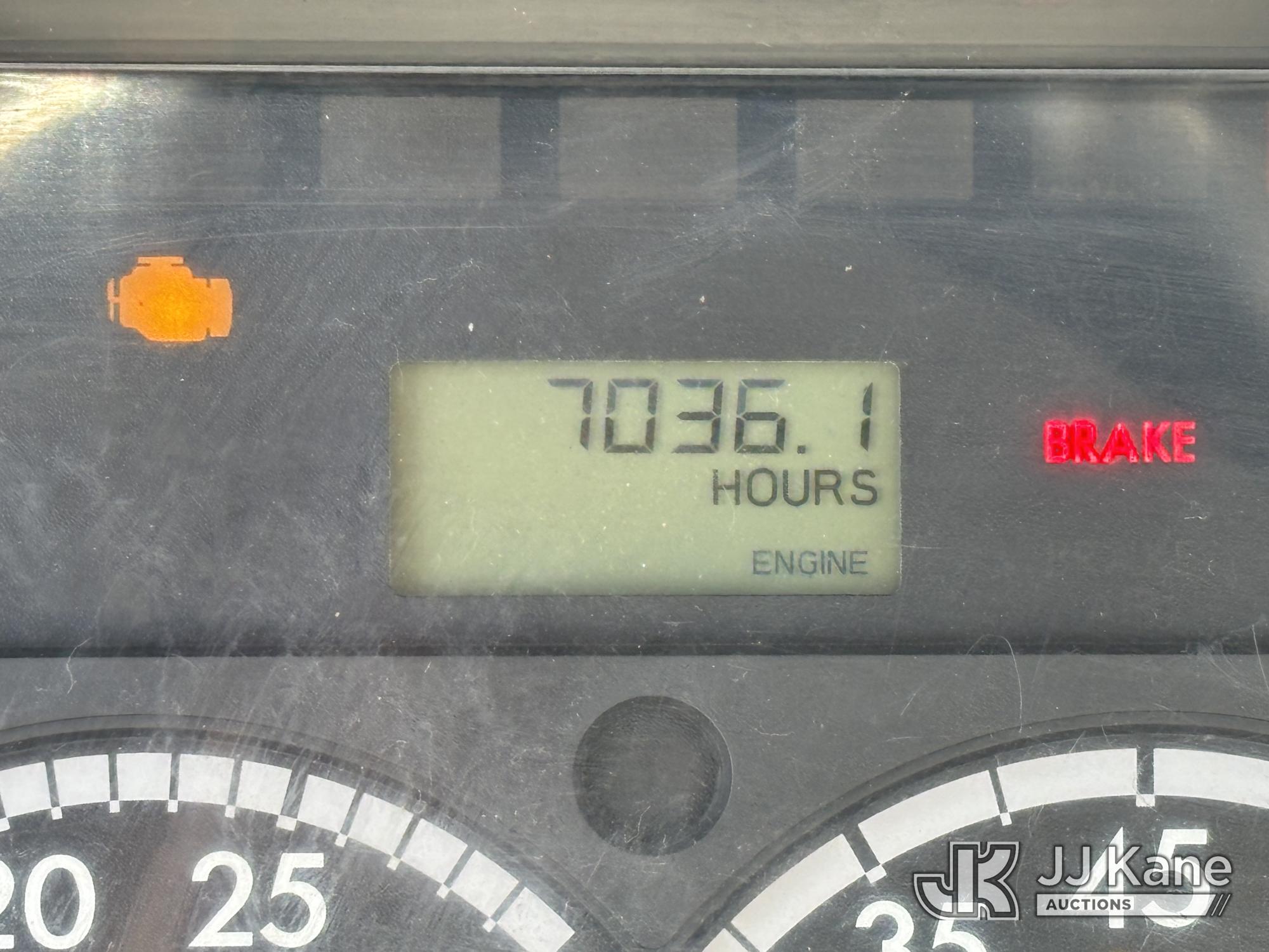 2014 Freightliner M2 106