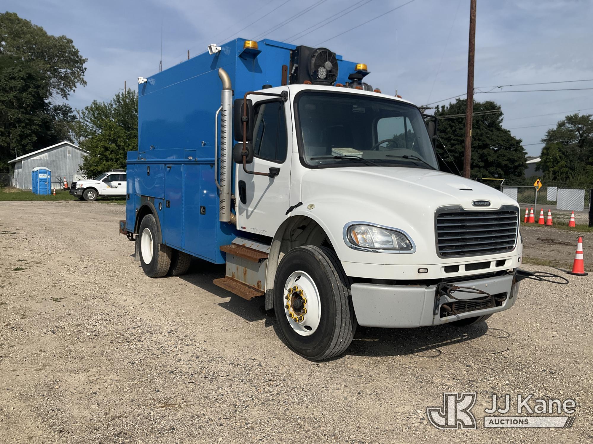 2014 Freightliner M2 106