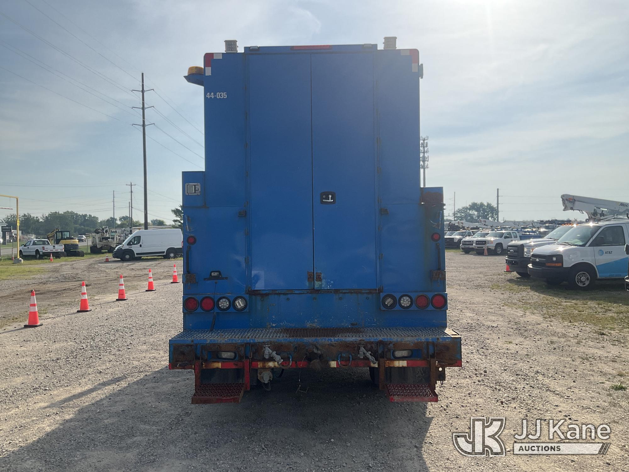 2015 Freightliner M2 106