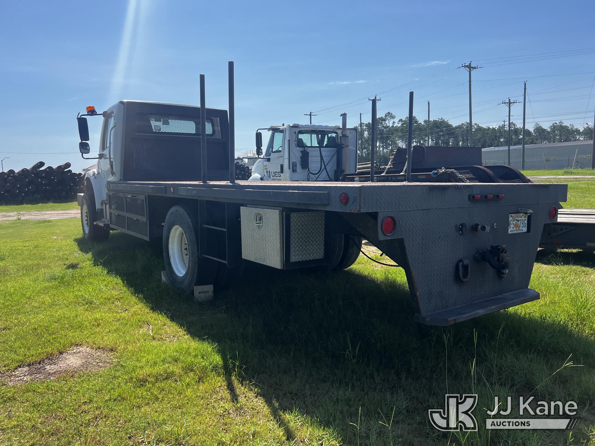 2015 Freightliner M2 106 4X4