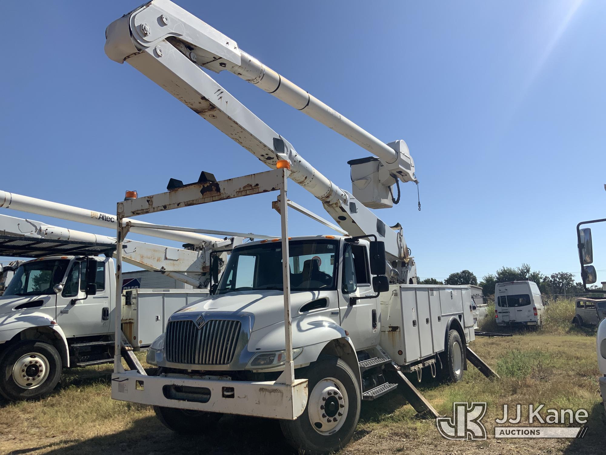 Altec AA755L, Material Handling Bucket Truck rear mounted on 2008 International 4300 Utility Truck
