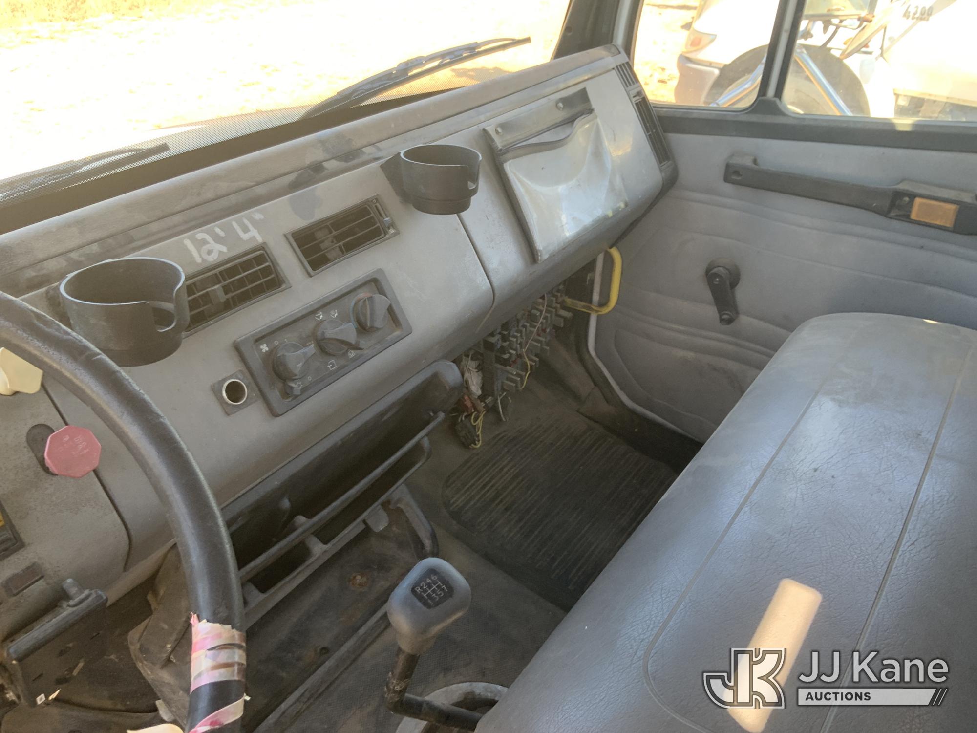 2003 Freightliner FL80