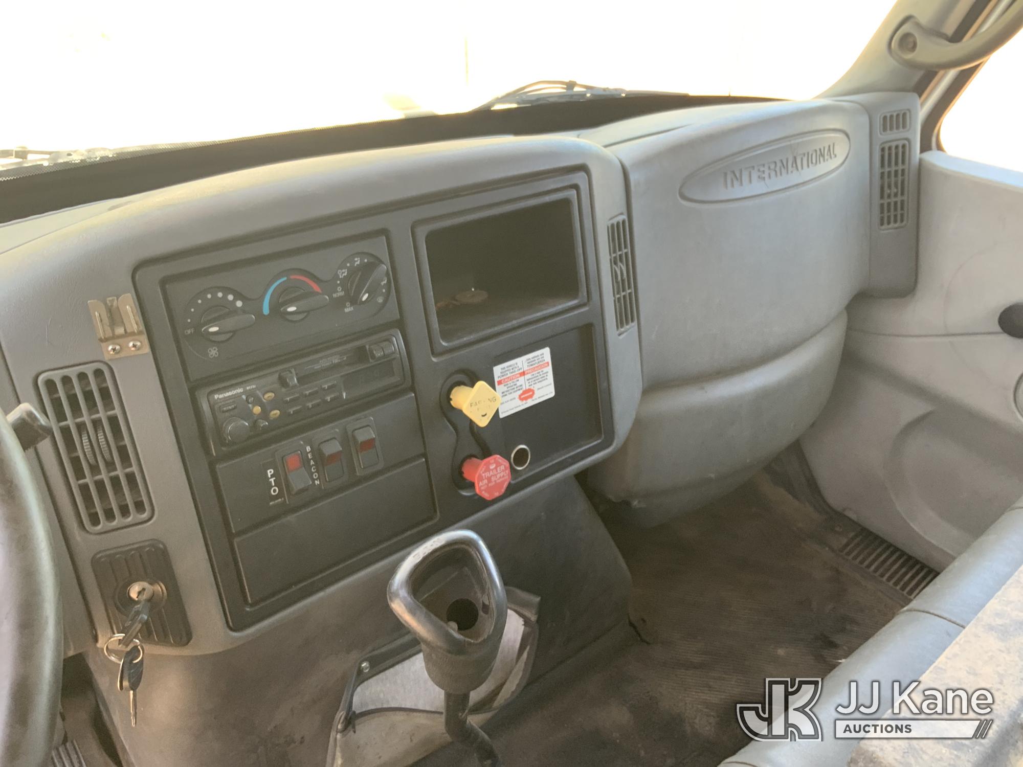 2005 International 4300