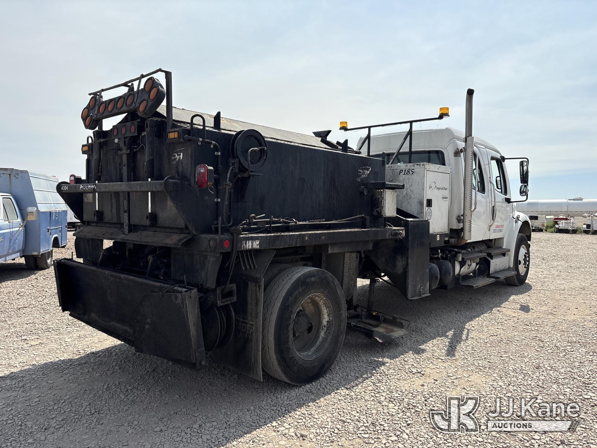 2013 Freightliner M2 106