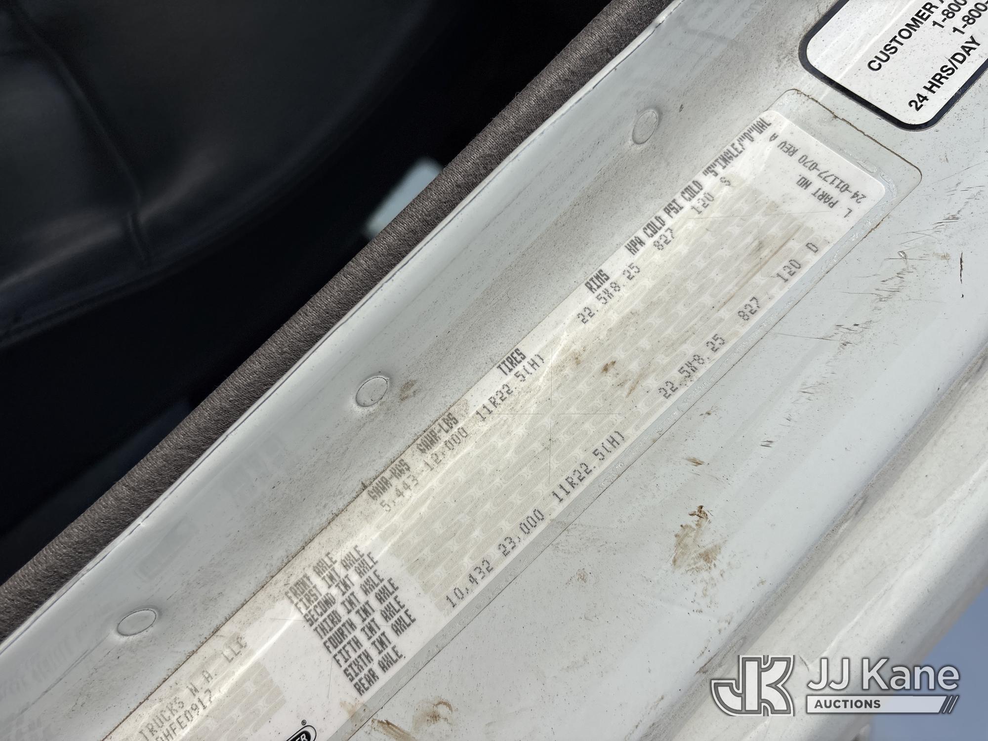 2013 Freightliner M2 106