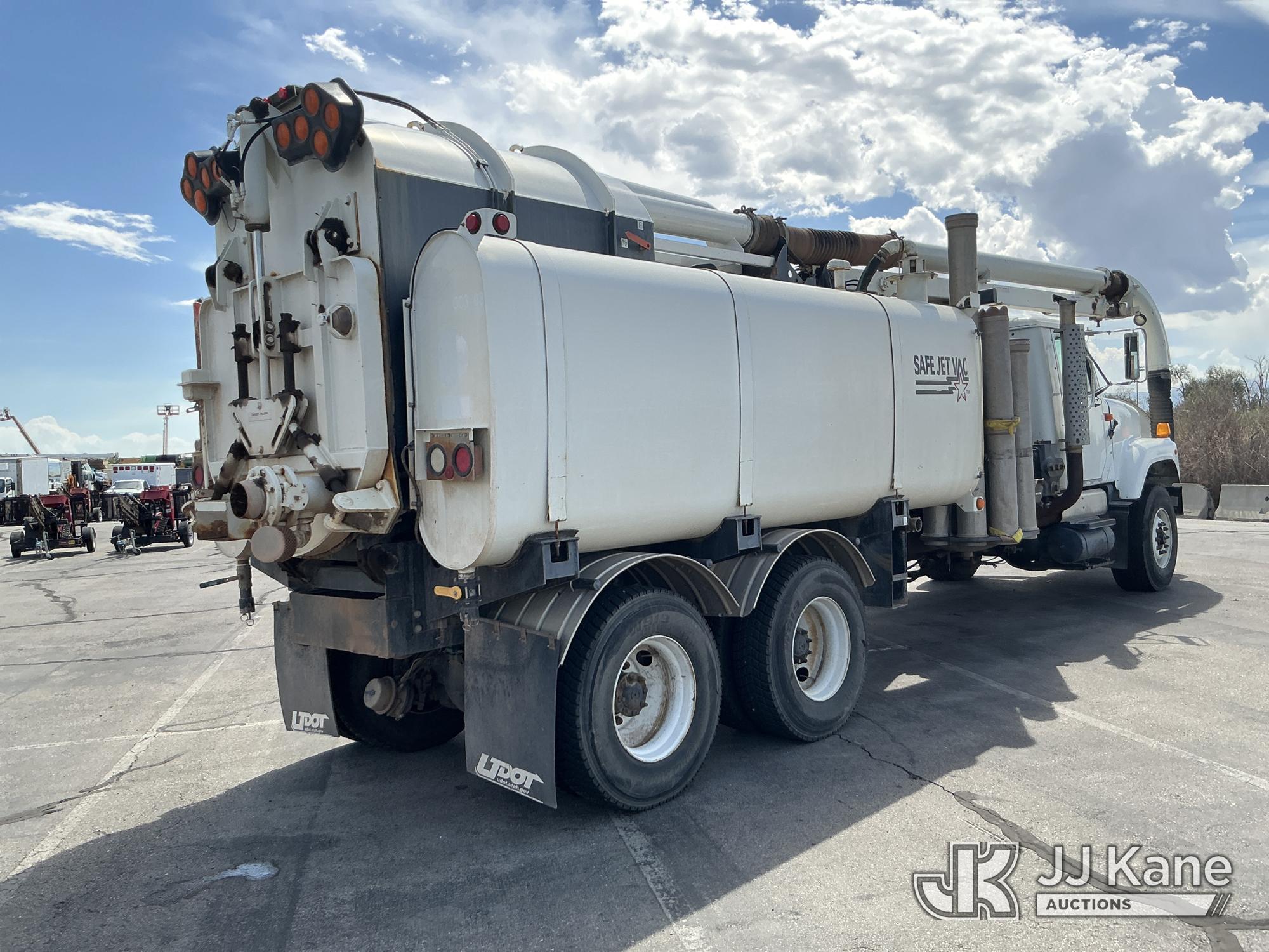 2000 International 2574