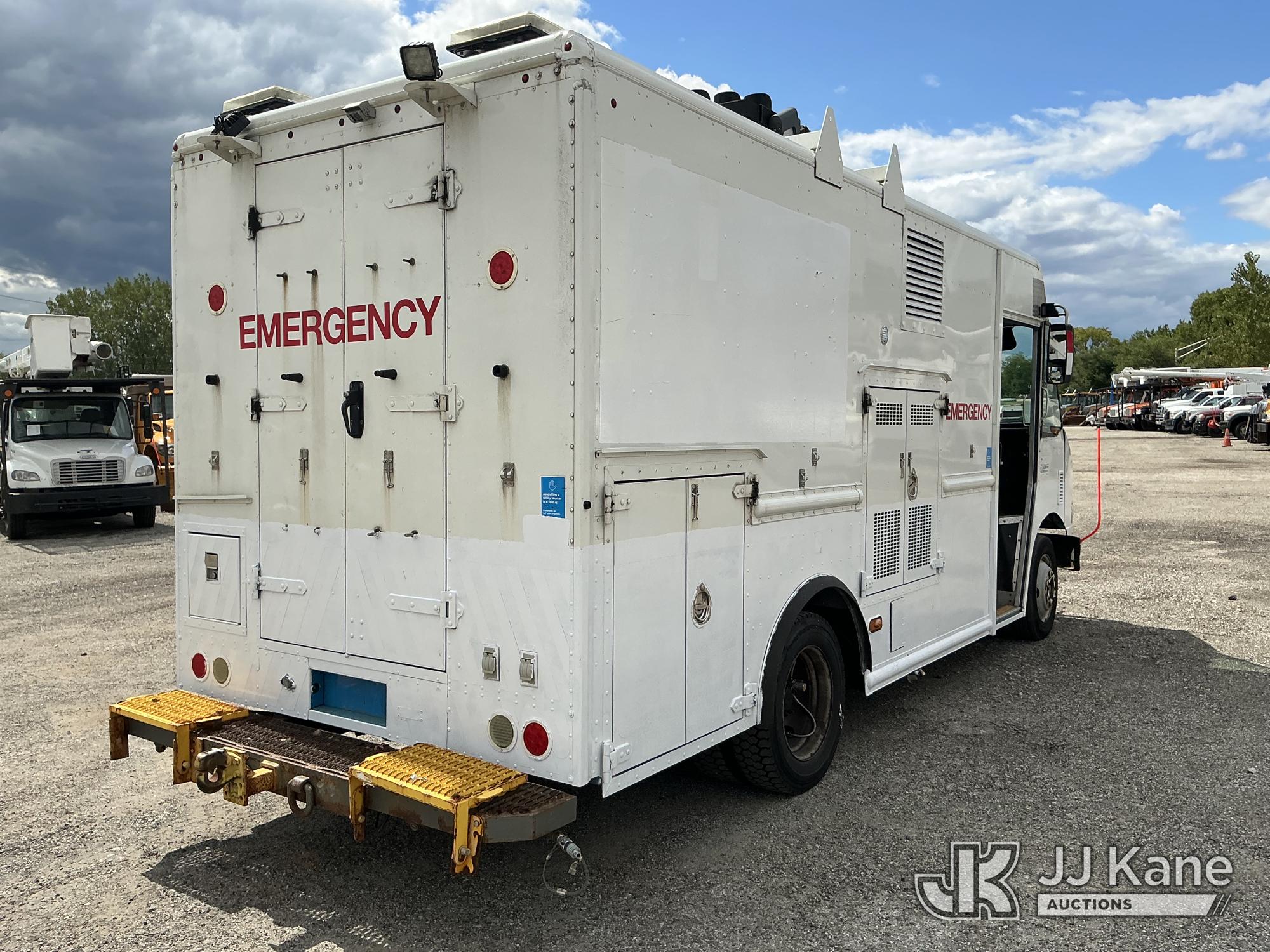 2016 Freightliner MT45 CHASSIS