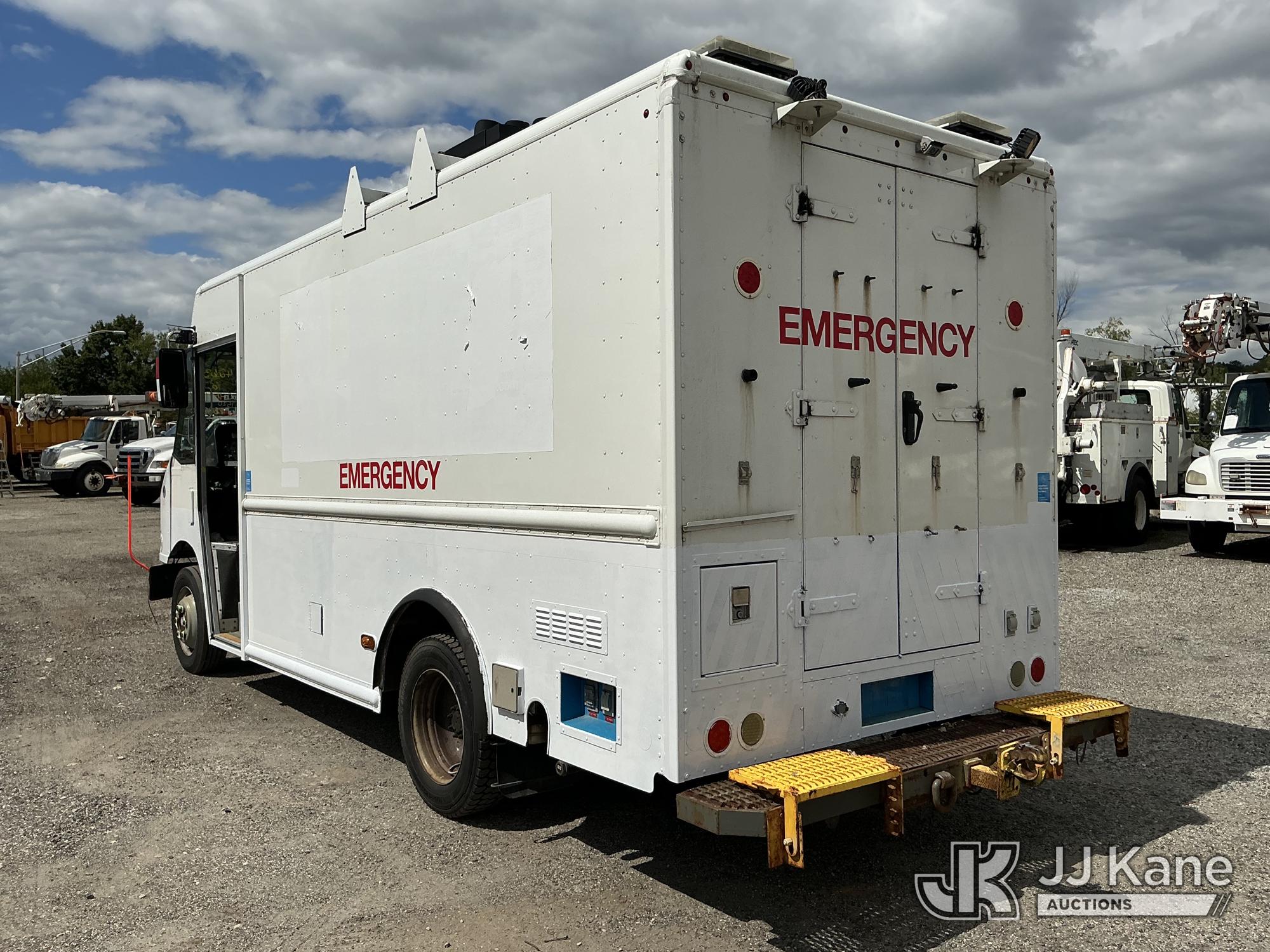2016 Freightliner MT45 CHASSIS