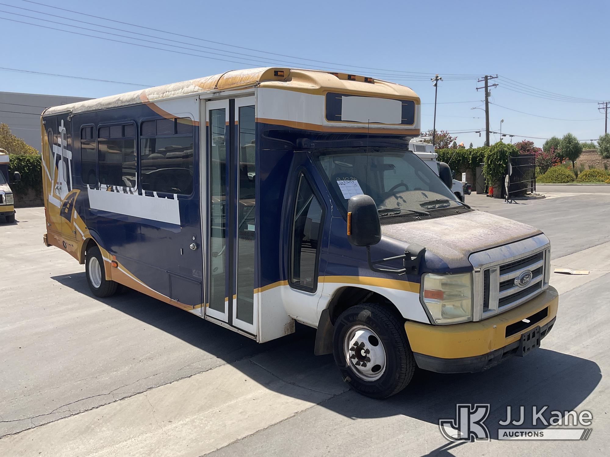 2013 Ford ECONOLINE E-450