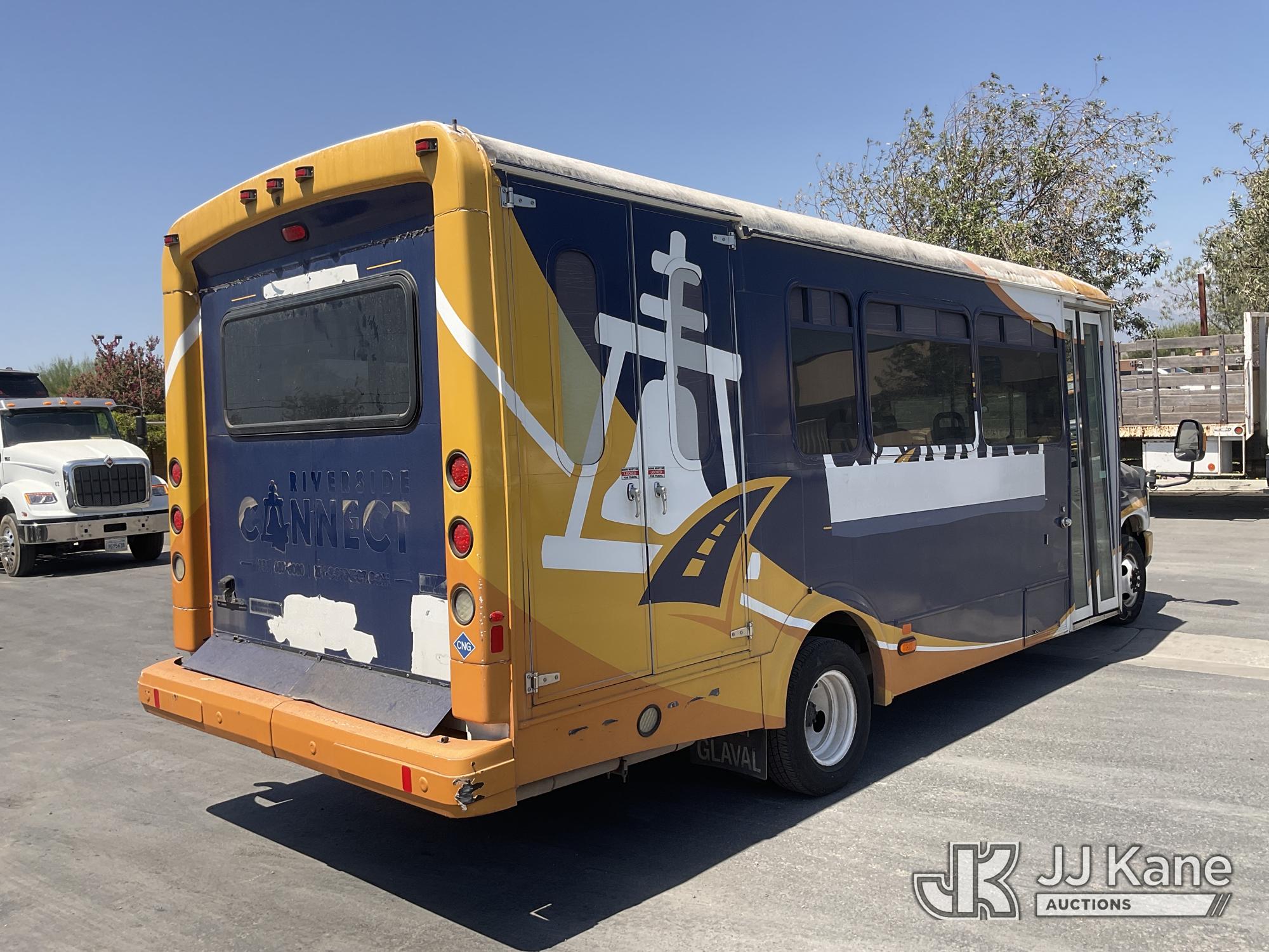 2013 Ford ECONOLINE E-450
