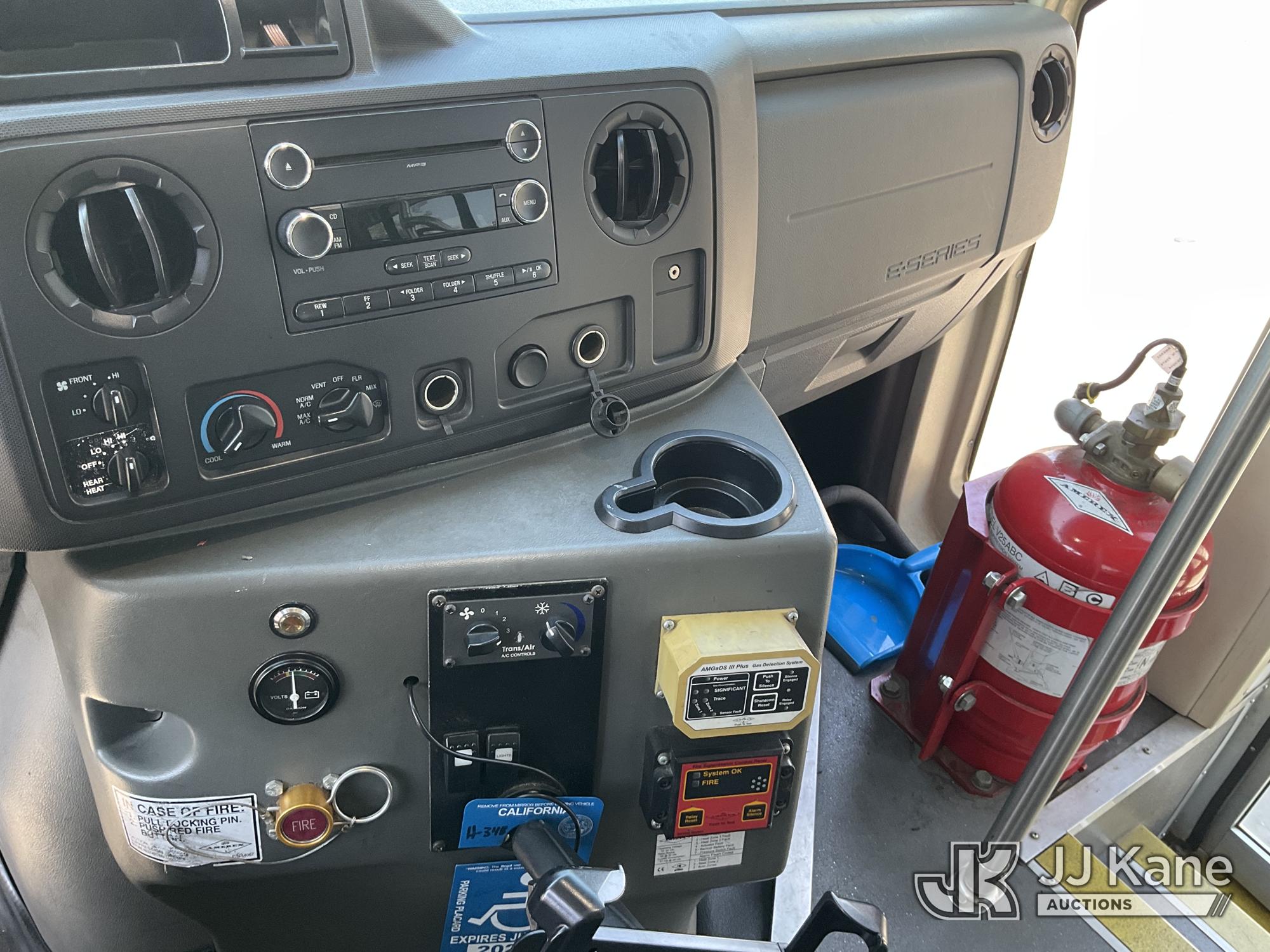 2014 Ford ECONOLINE E-450