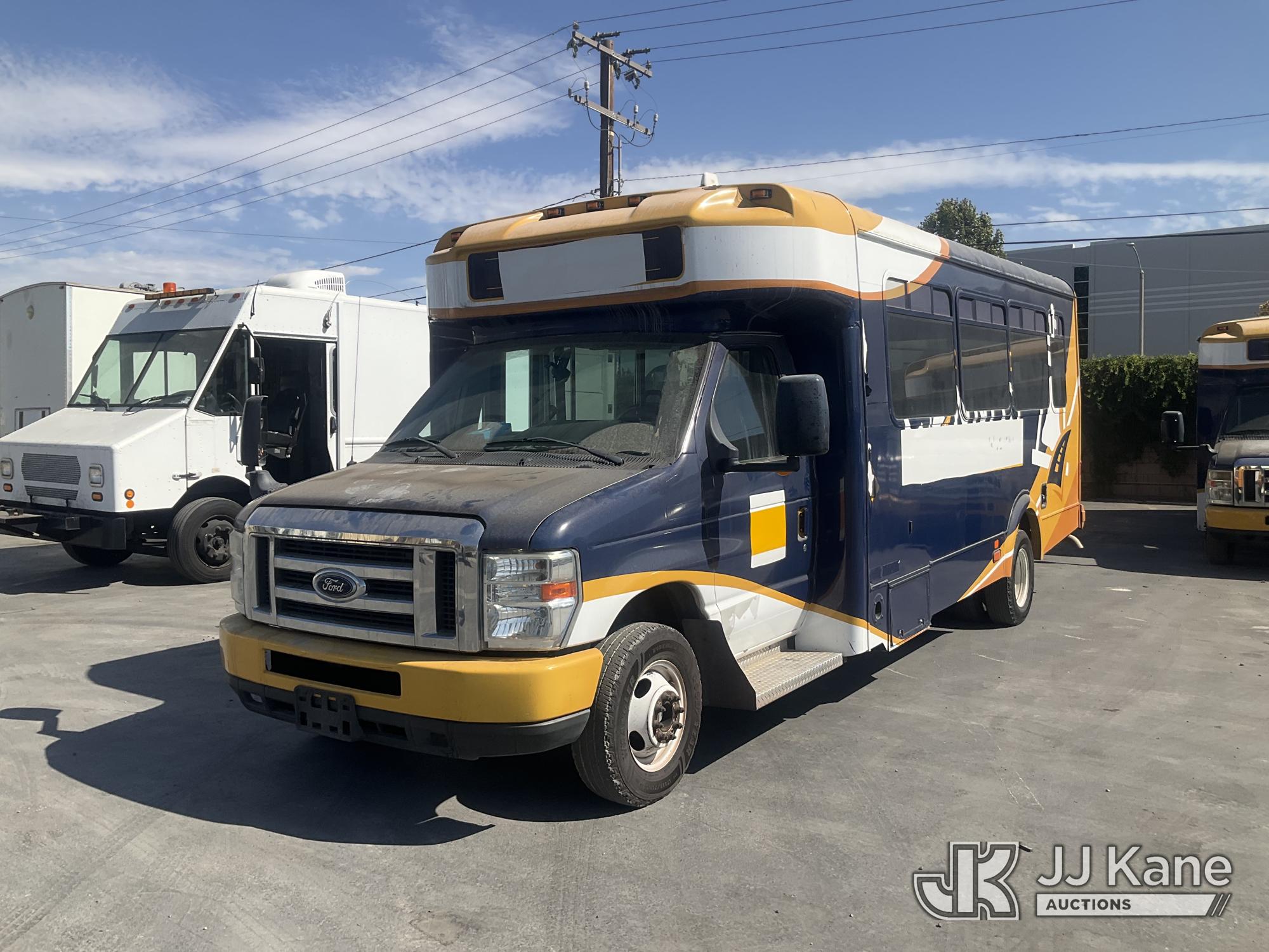 2017 Ford Econoline E450 Passenger Bus