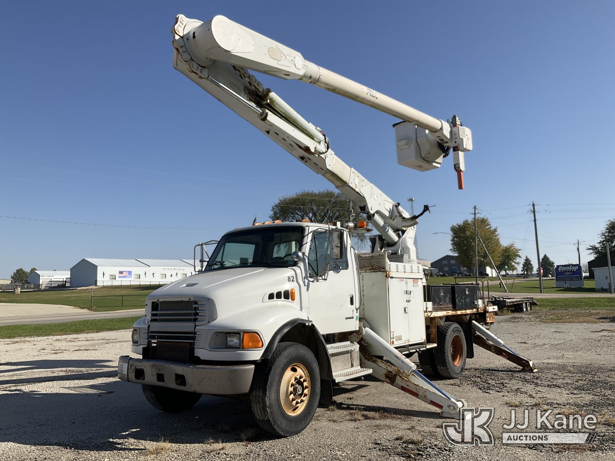 Altec AM55 Over-Center Material Handling Bucket Truck On 2005 Sterling Acterra Utility Truck (1637677)