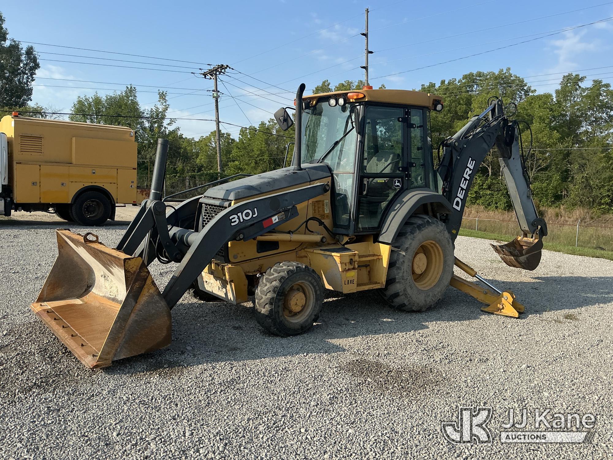 Photo of 2011 John Deere 310J