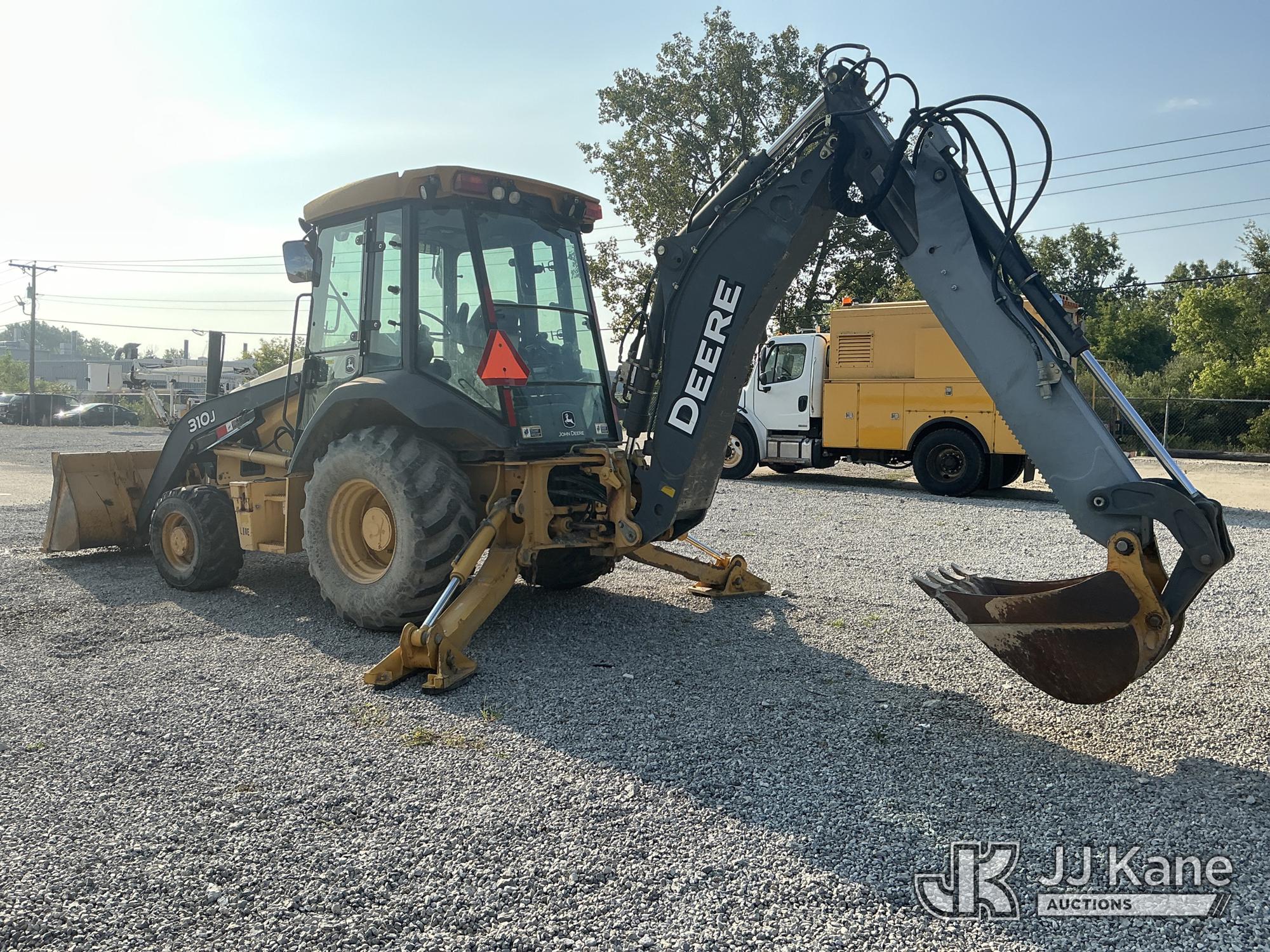 2011 John Deere 310J