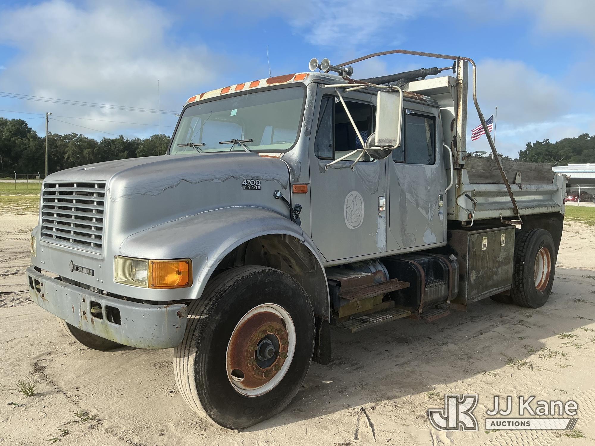 Photo of 2002 International 4700