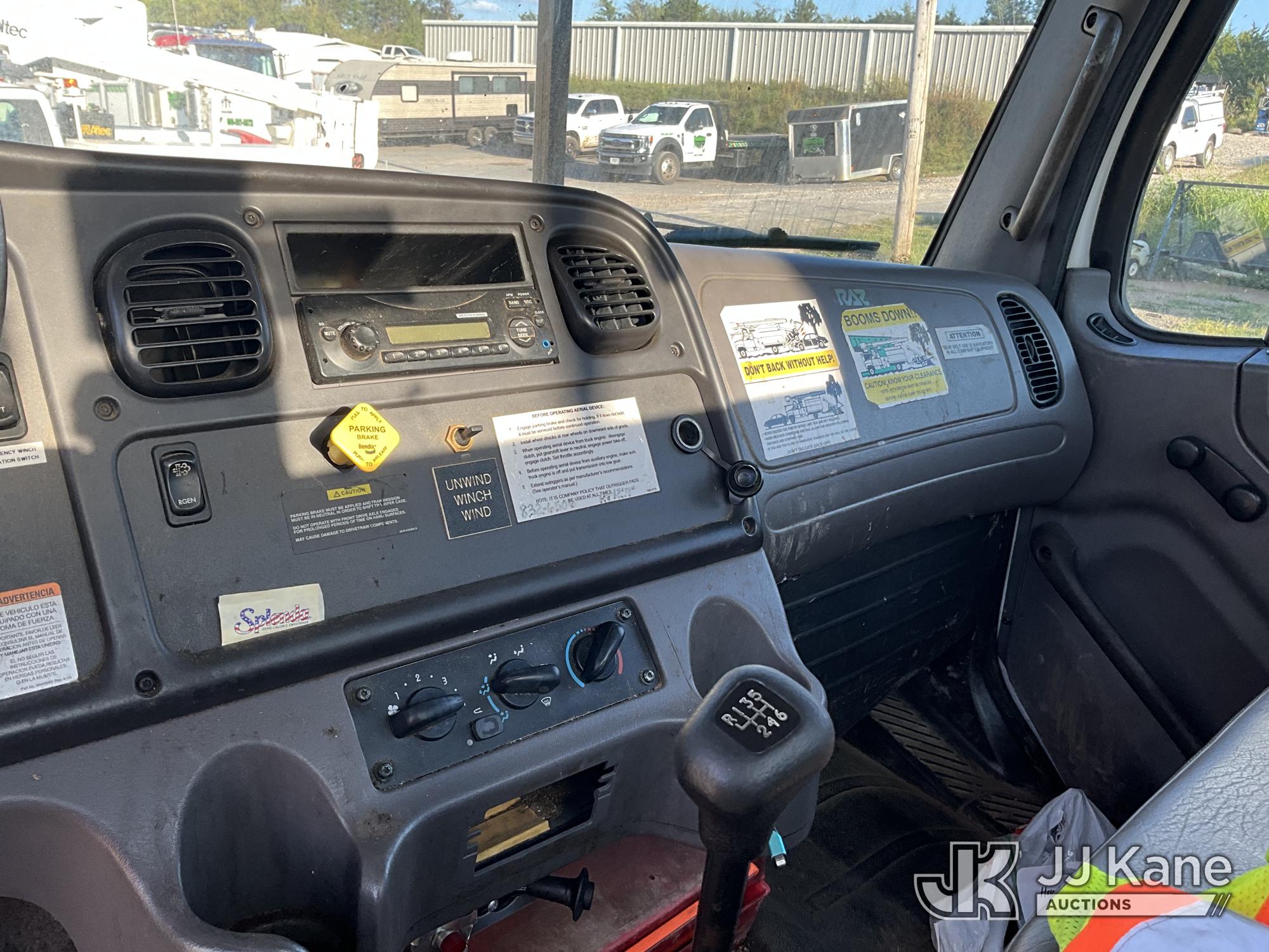 2016 Freightliner M2 106