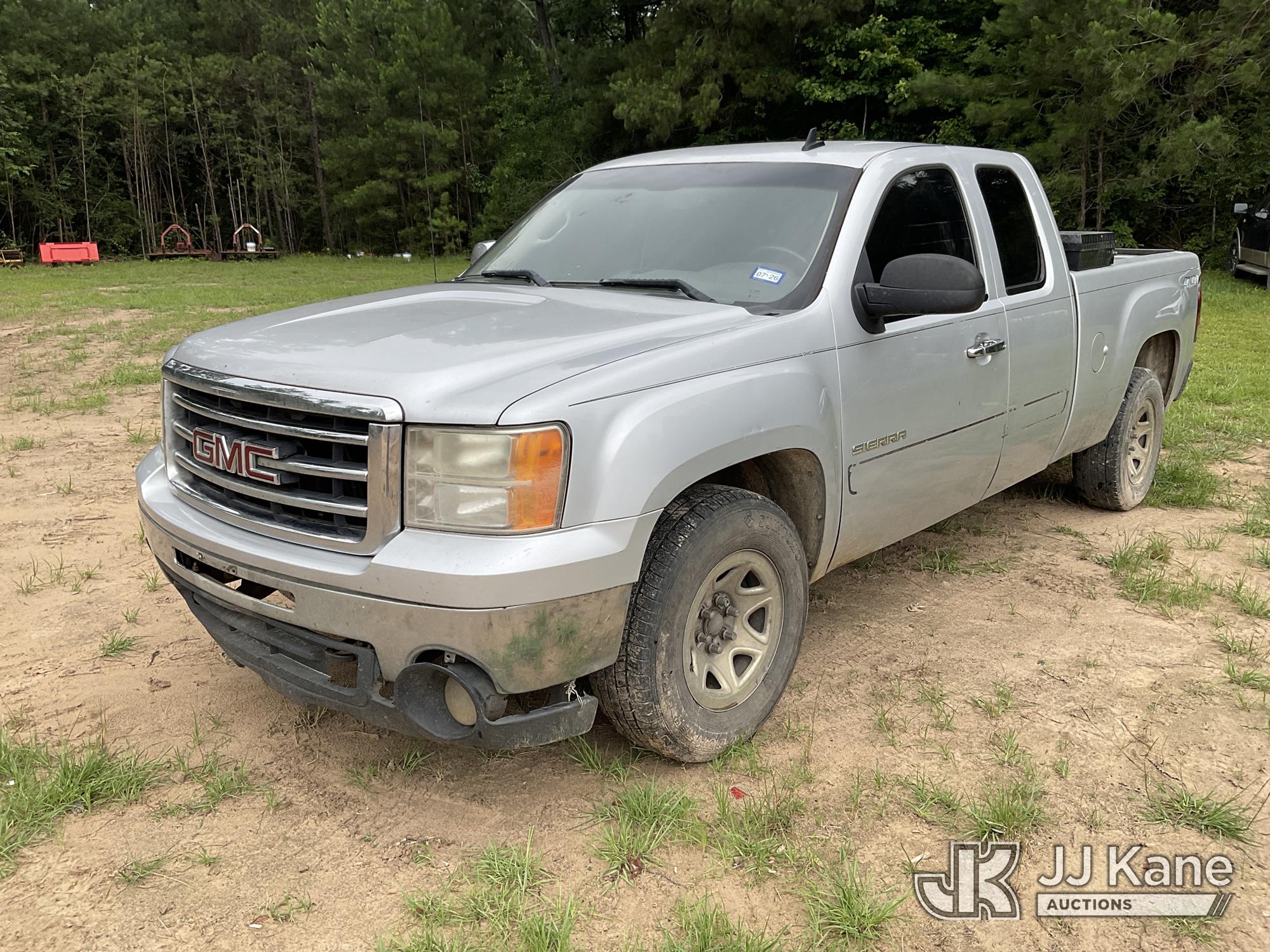 2012 GMC Sierra 1500 Extended-Cab Pickup Truck
