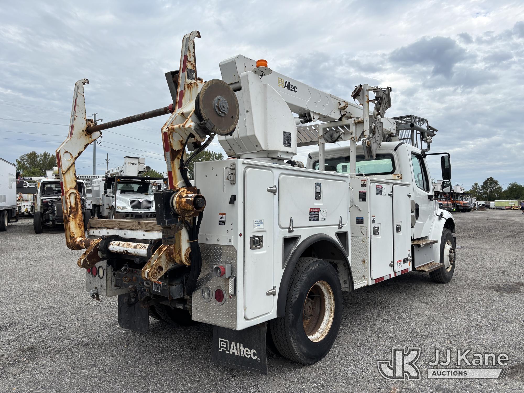 2016 Freightliner M2 106