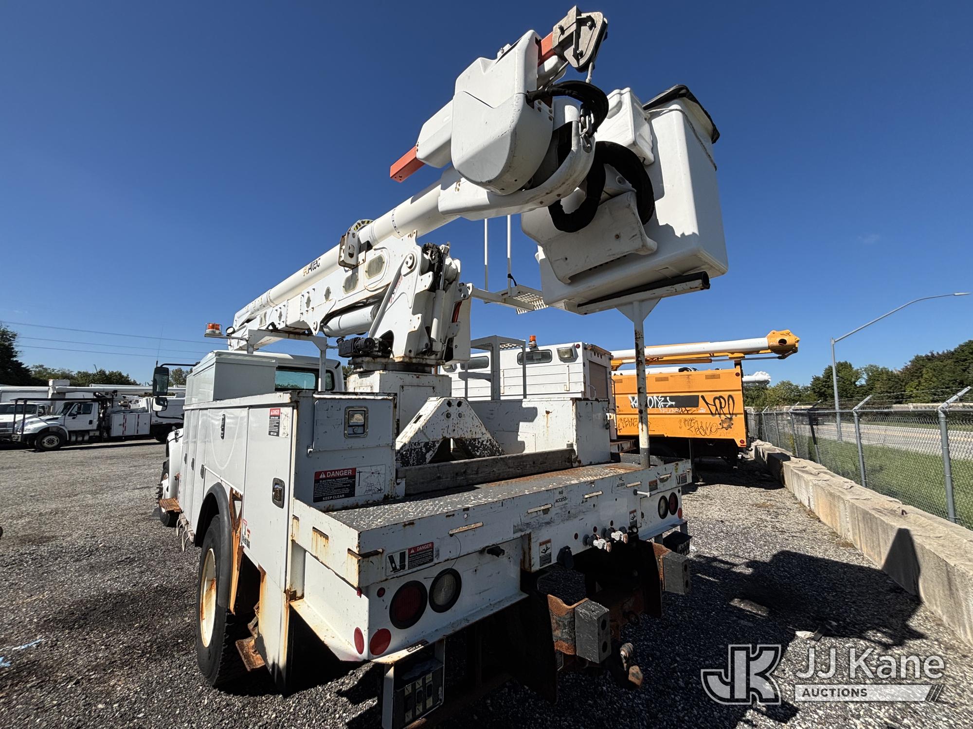 2017 Freightliner M2 106