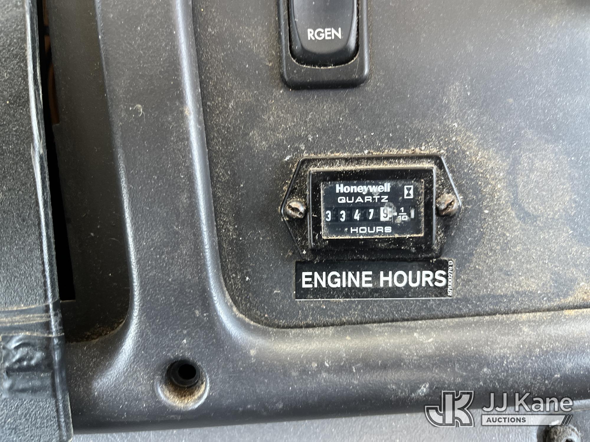 2013 Freightliner M2 106