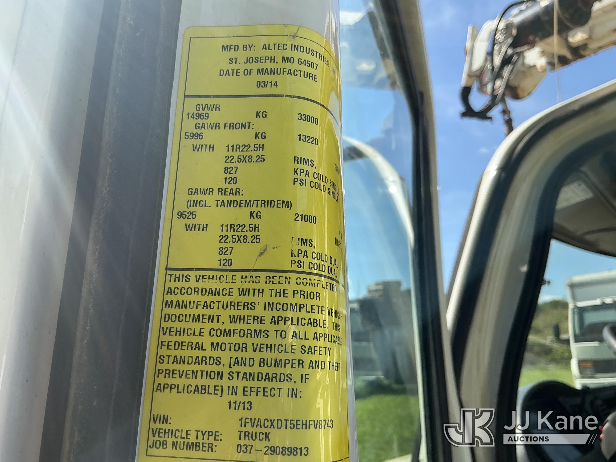 2014 Freightliner M2 106