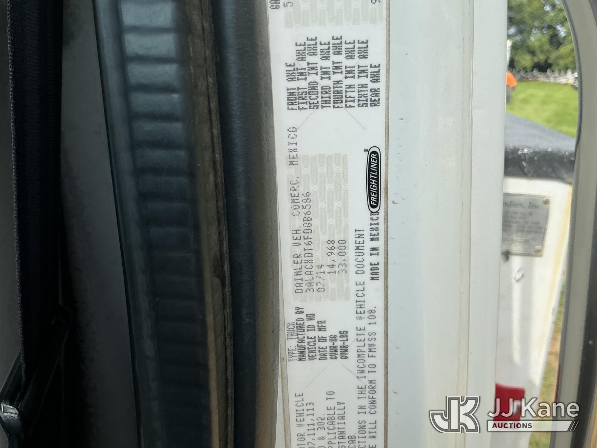 2015 Freightliner M2 106