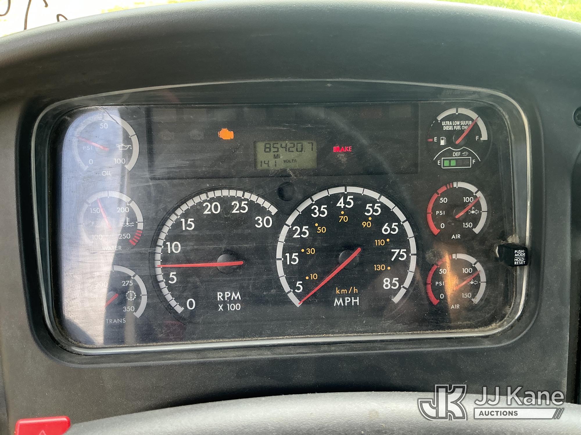 2015 Freightliner M2 106