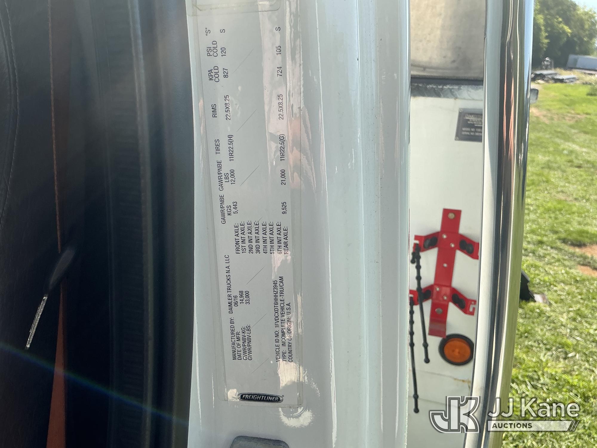 2017 Freightliner M2 106