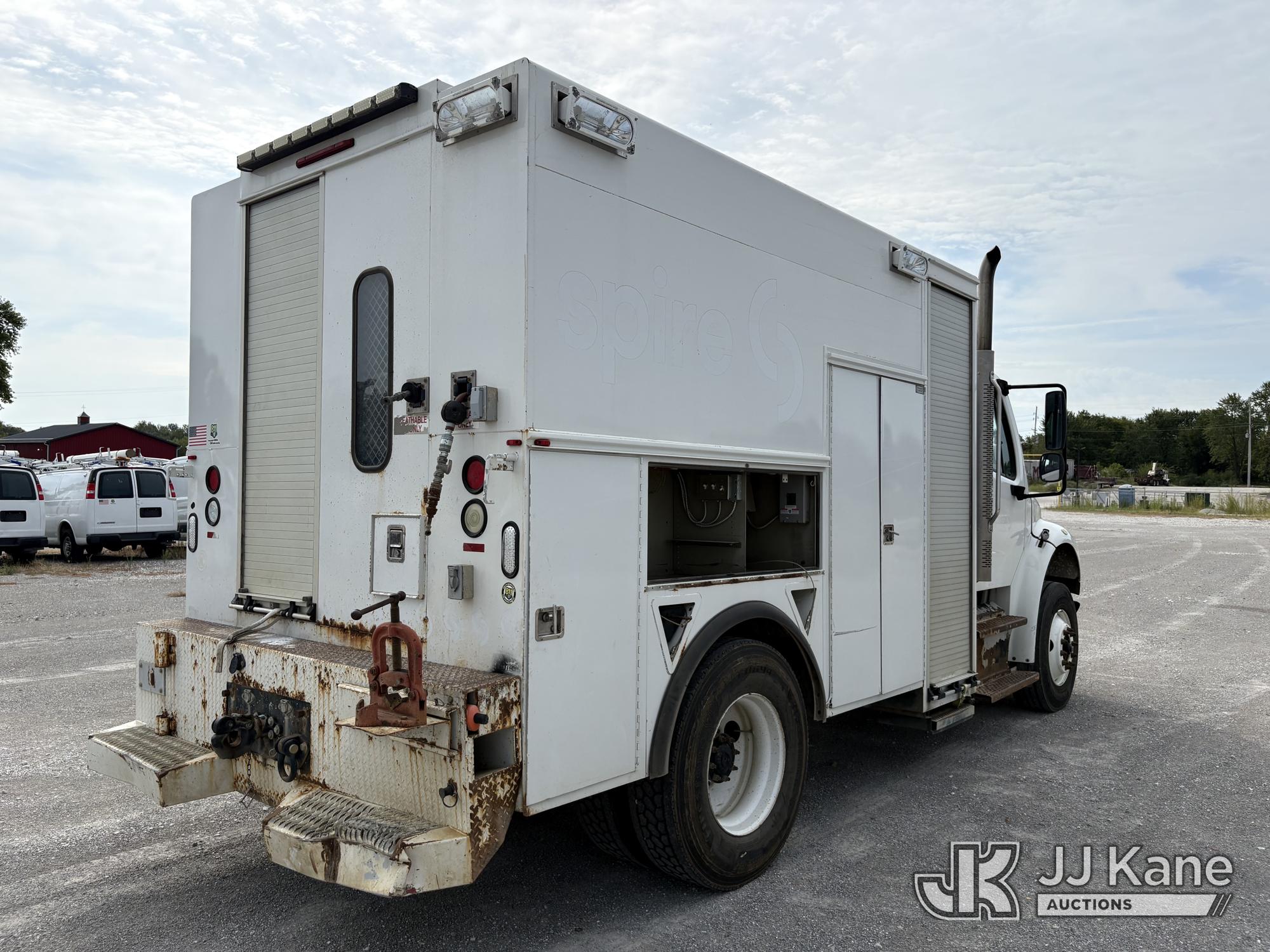 2016 Freightliner M2 106